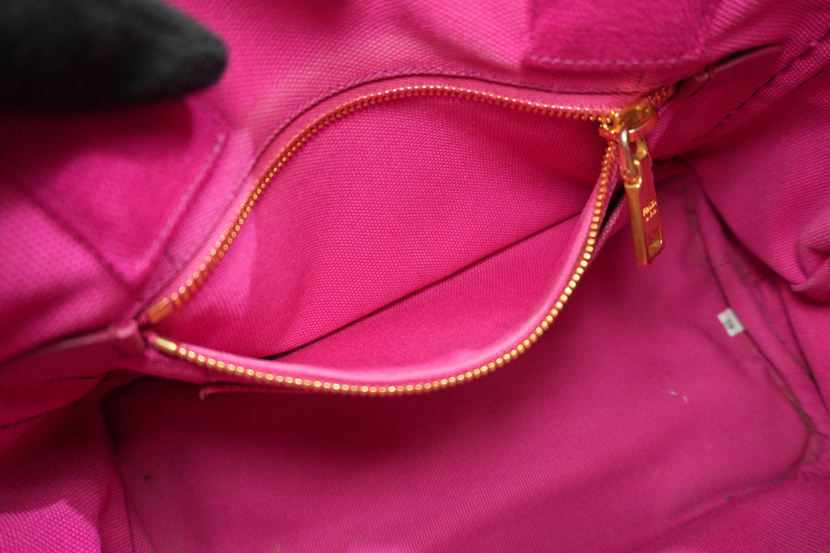 Pre-Owned Prada Canapa Handbag Pink