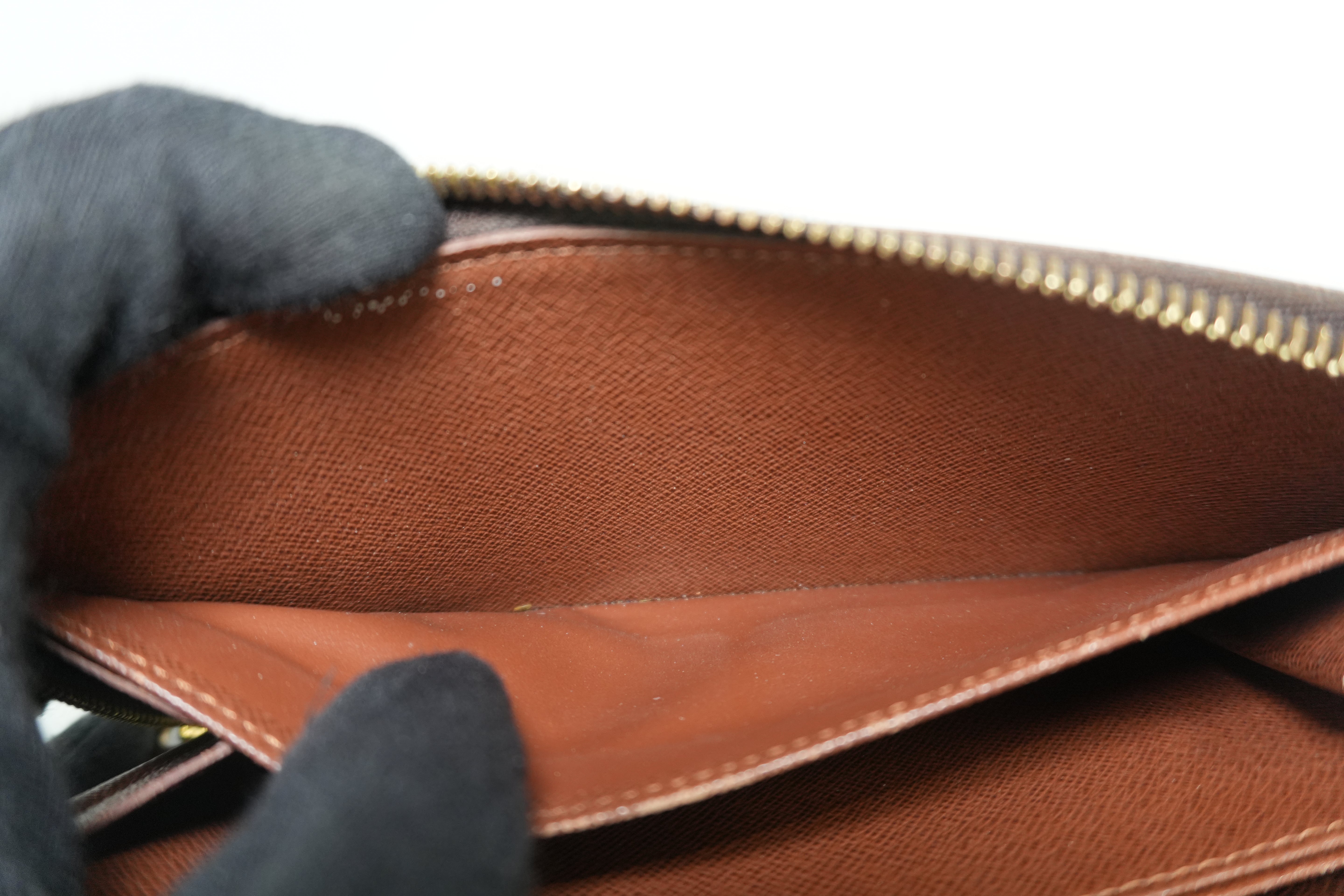 Pre-owned Louis Vuitton Monogram Zippy Wallet