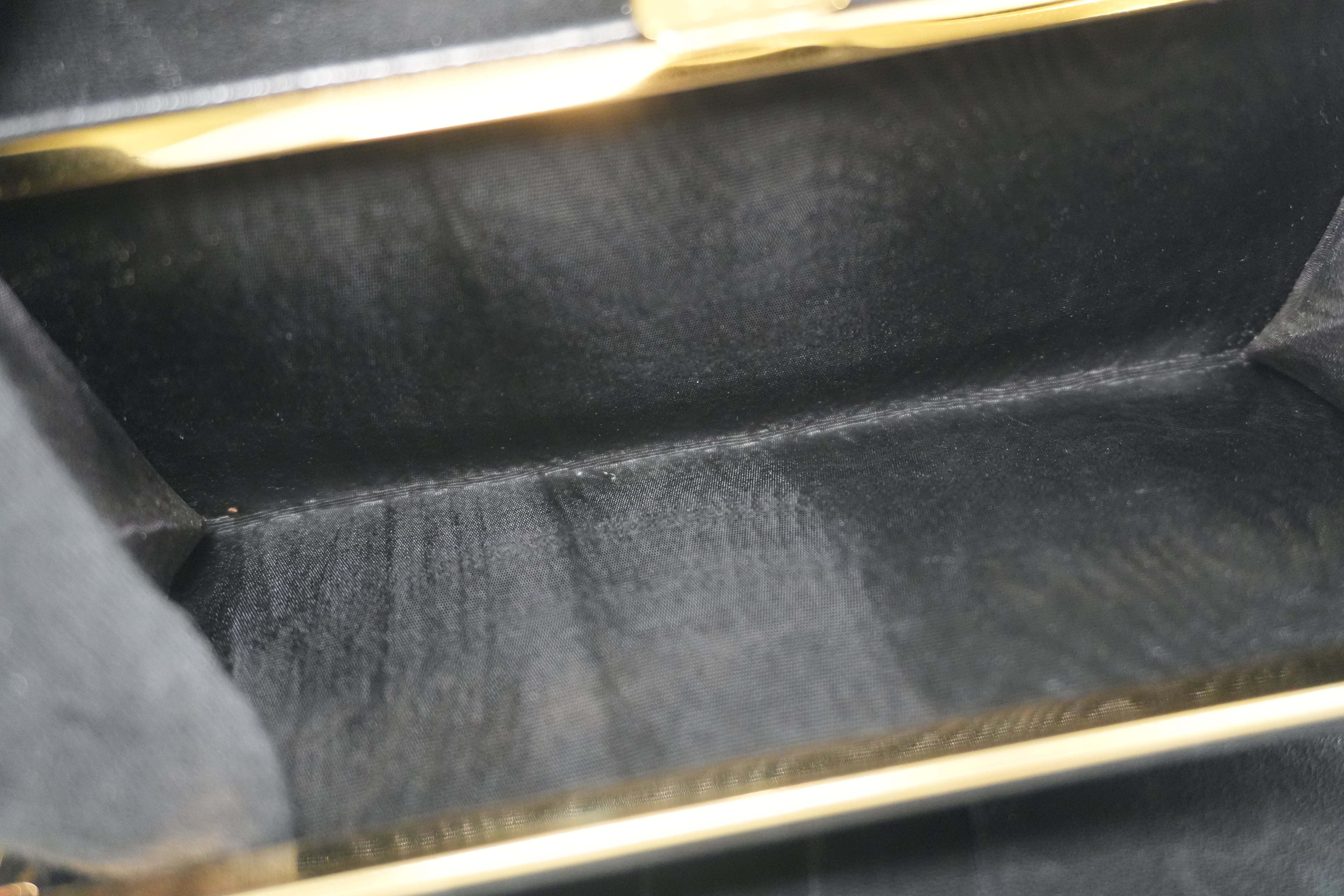 Pre-owned Chanel Caviar Skin Long Wallet