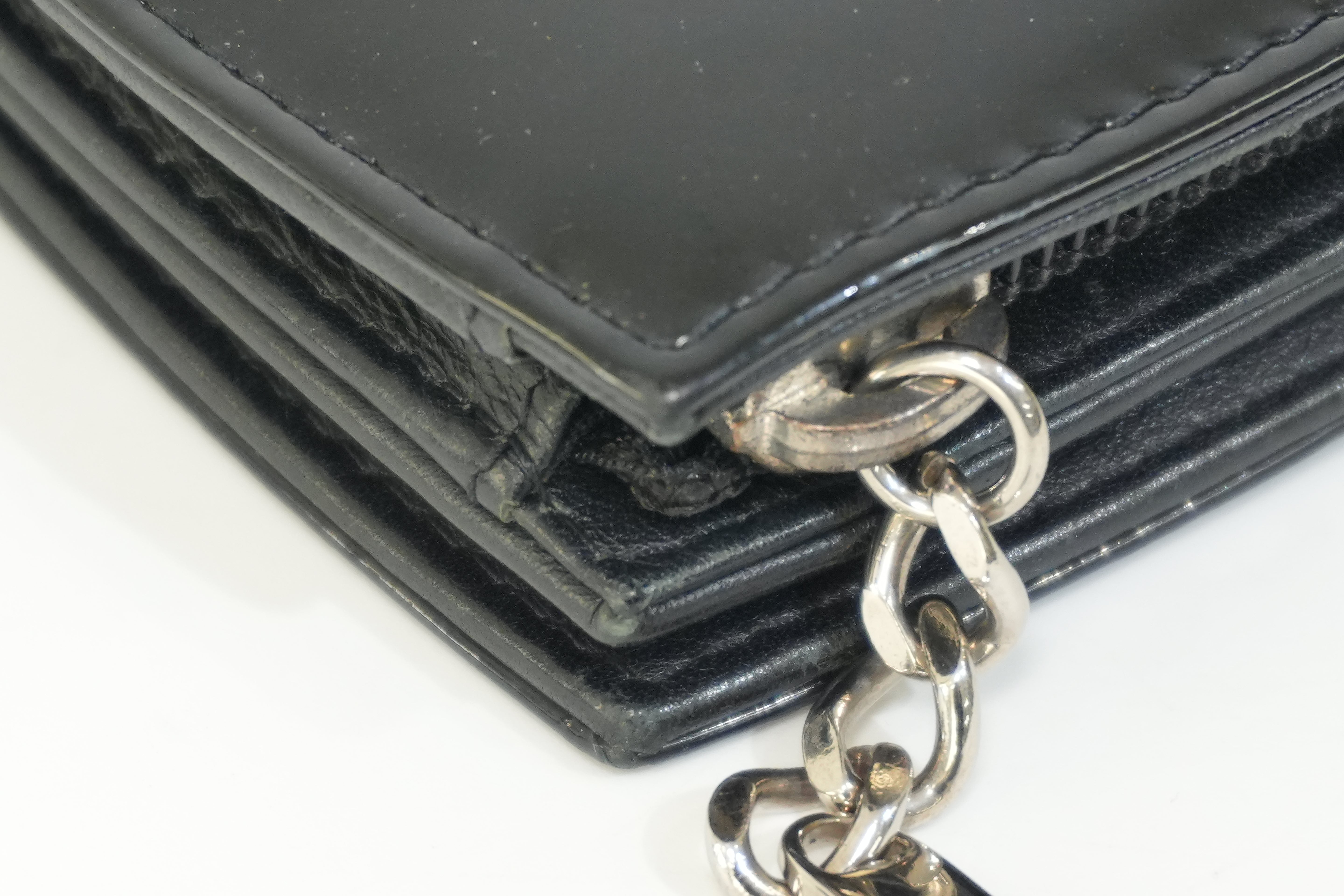 Pre-owned Chanel Lambskin Bifold Wallet Black