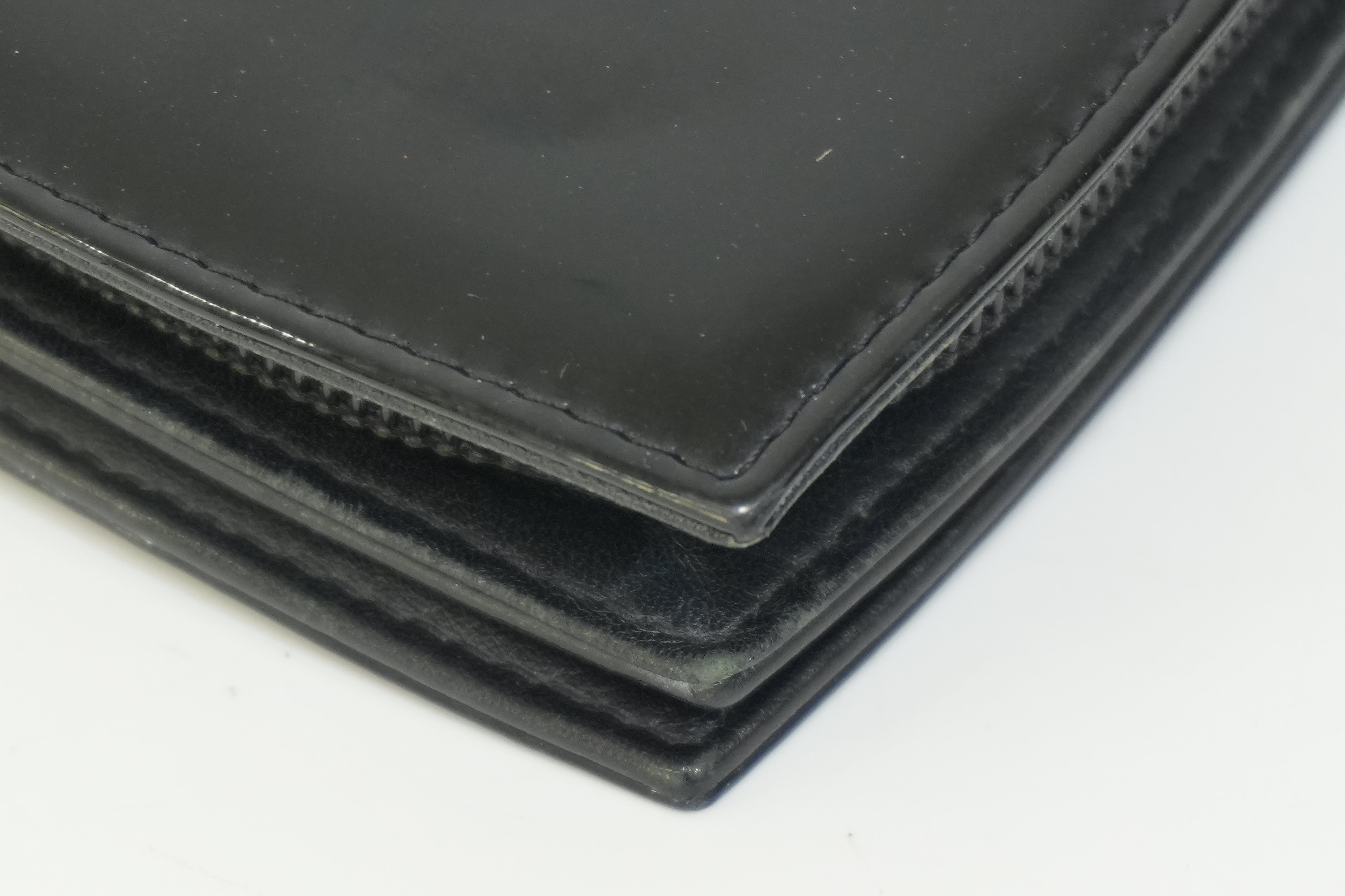 Pre-owned Chanel Lambskin Bifold Wallet Black