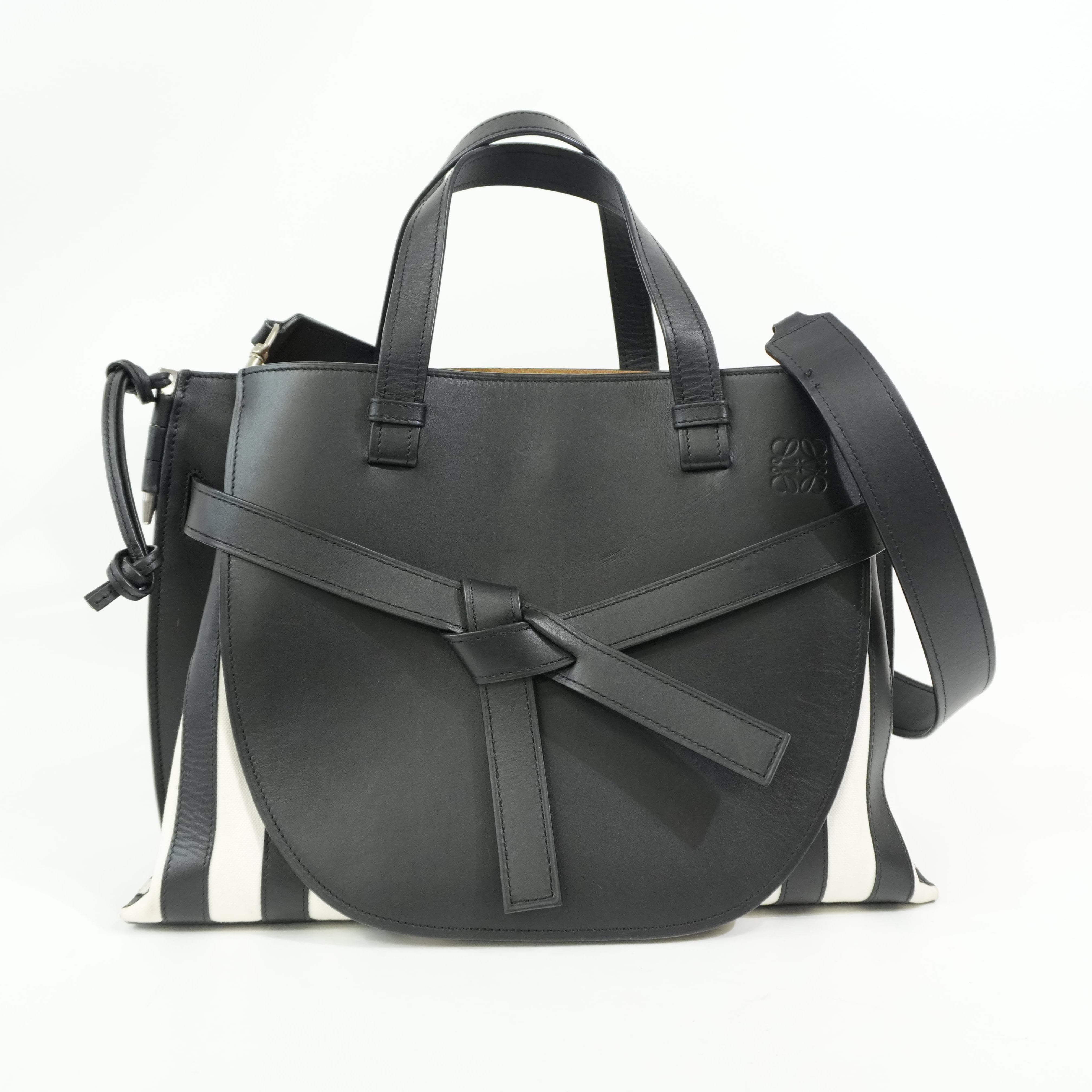 Pre-Owned Loewe Two Way Gate Shoulder Bag Black and White