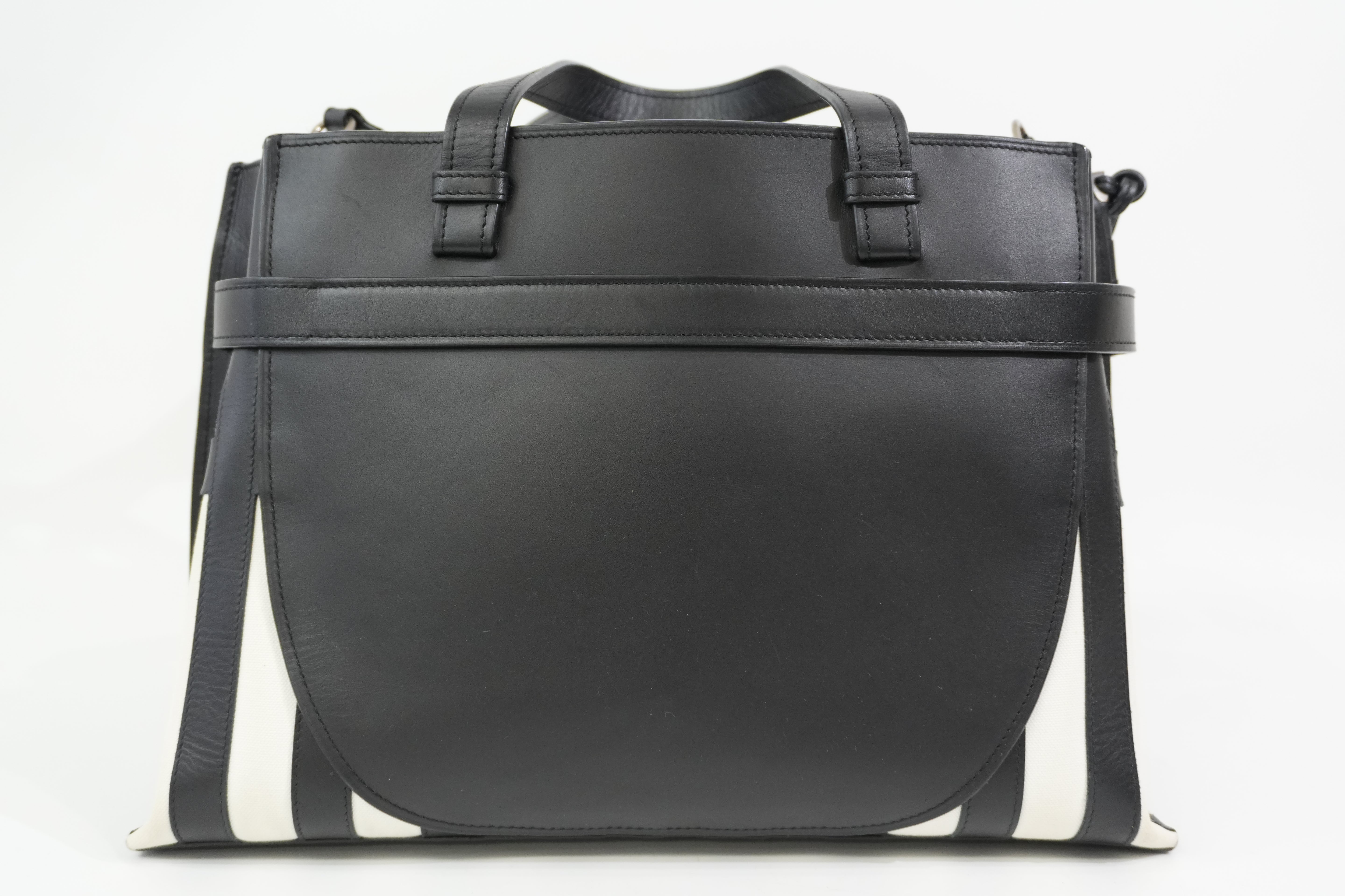 Pre-Owned Loewe Two Way Gate Shoulder Bag Black and White