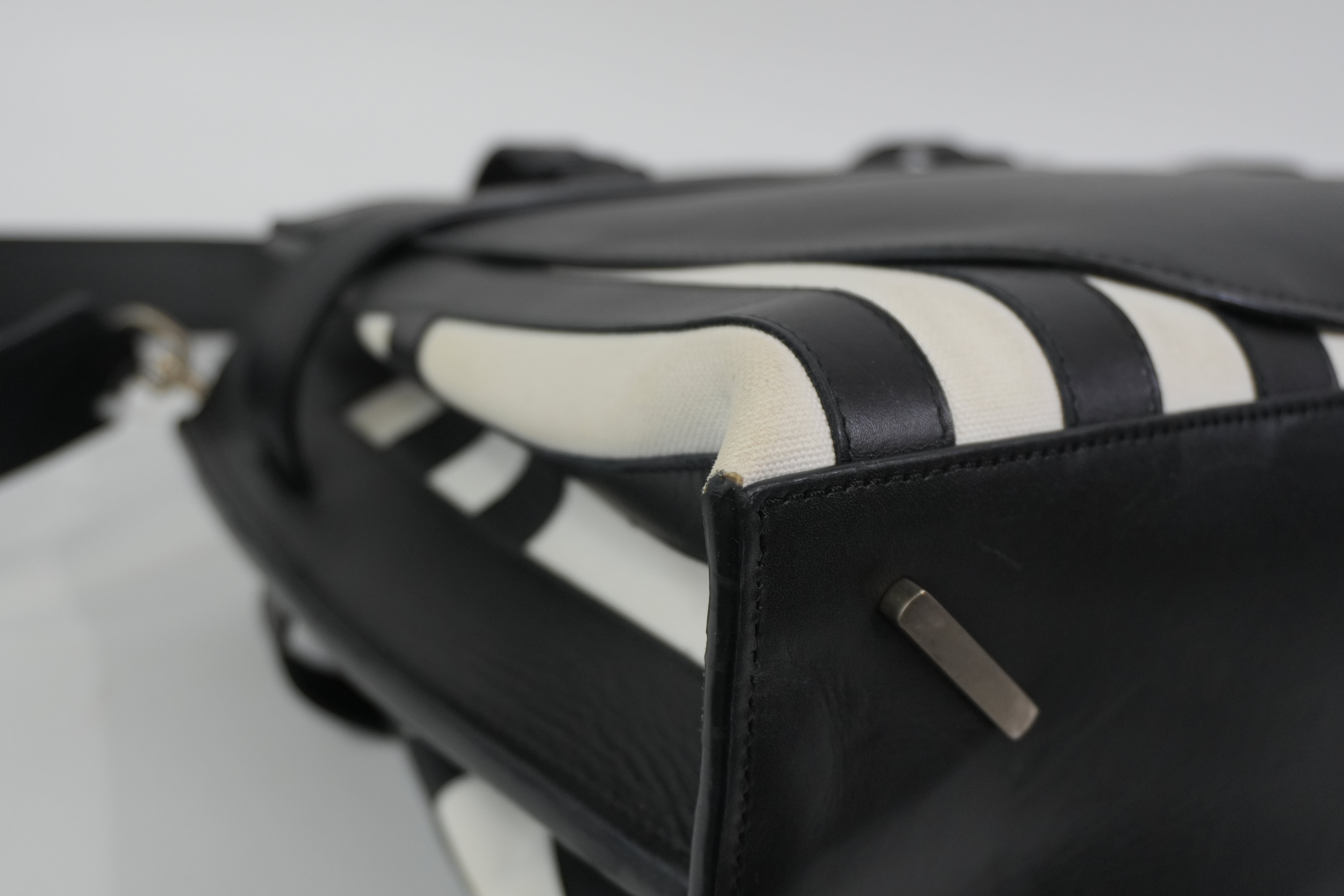 Pre-Owned Loewe Two Way Gate Shoulder Bag Black and White
