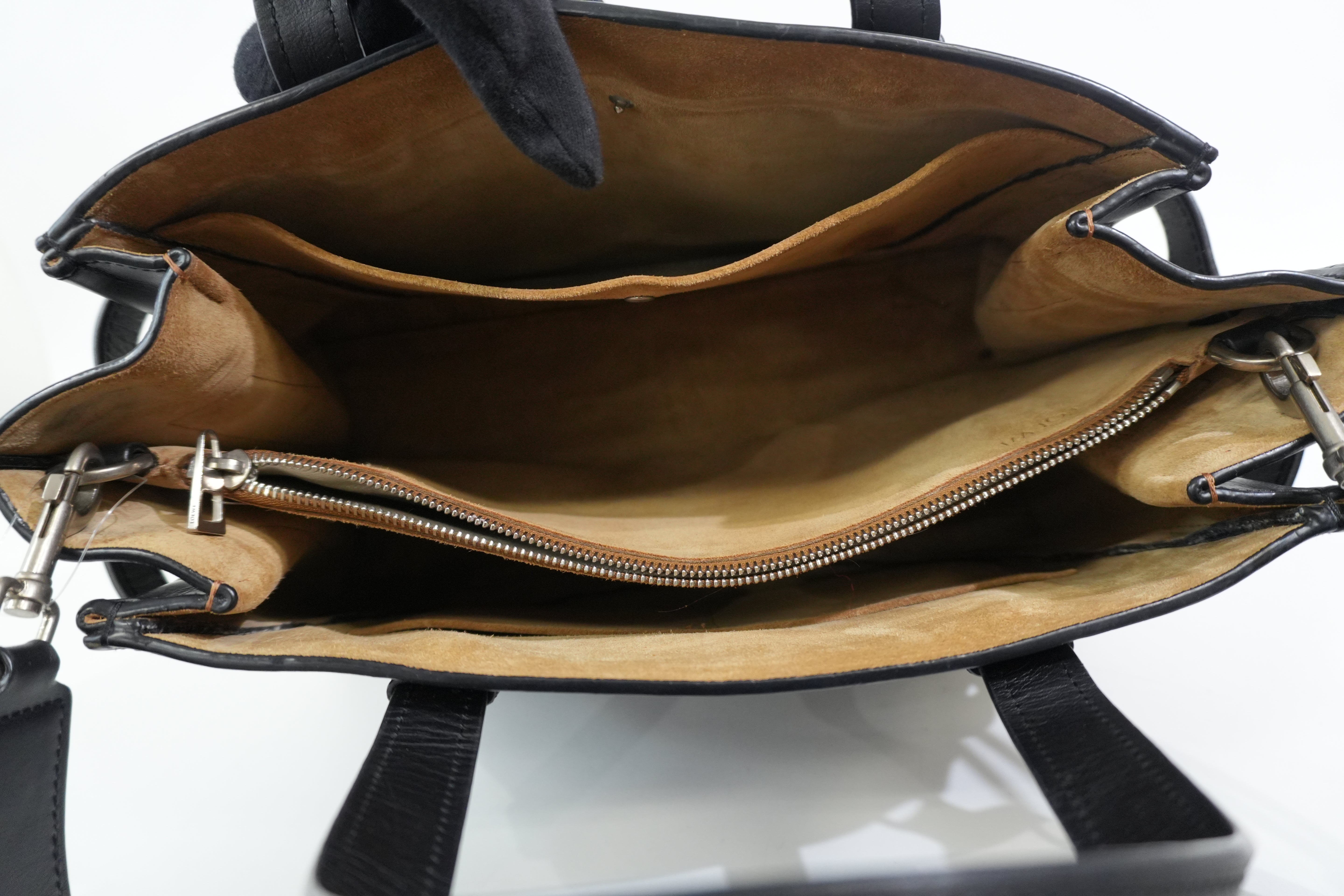 Pre-Owned Loewe Two Way Gate Shoulder Bag Black and White
