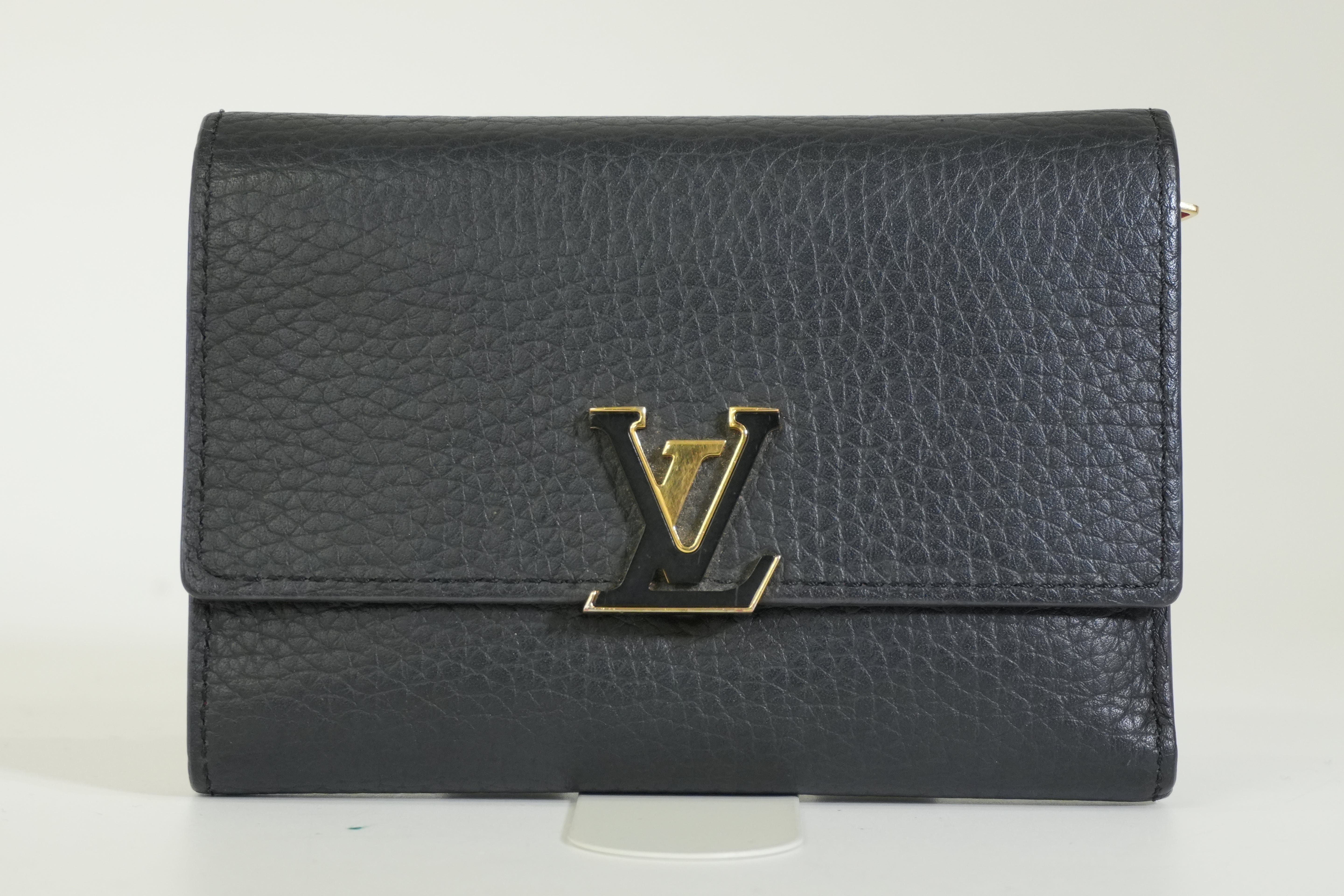 Pre-owned Louis Vuitton Capucine Compact Wallet Black