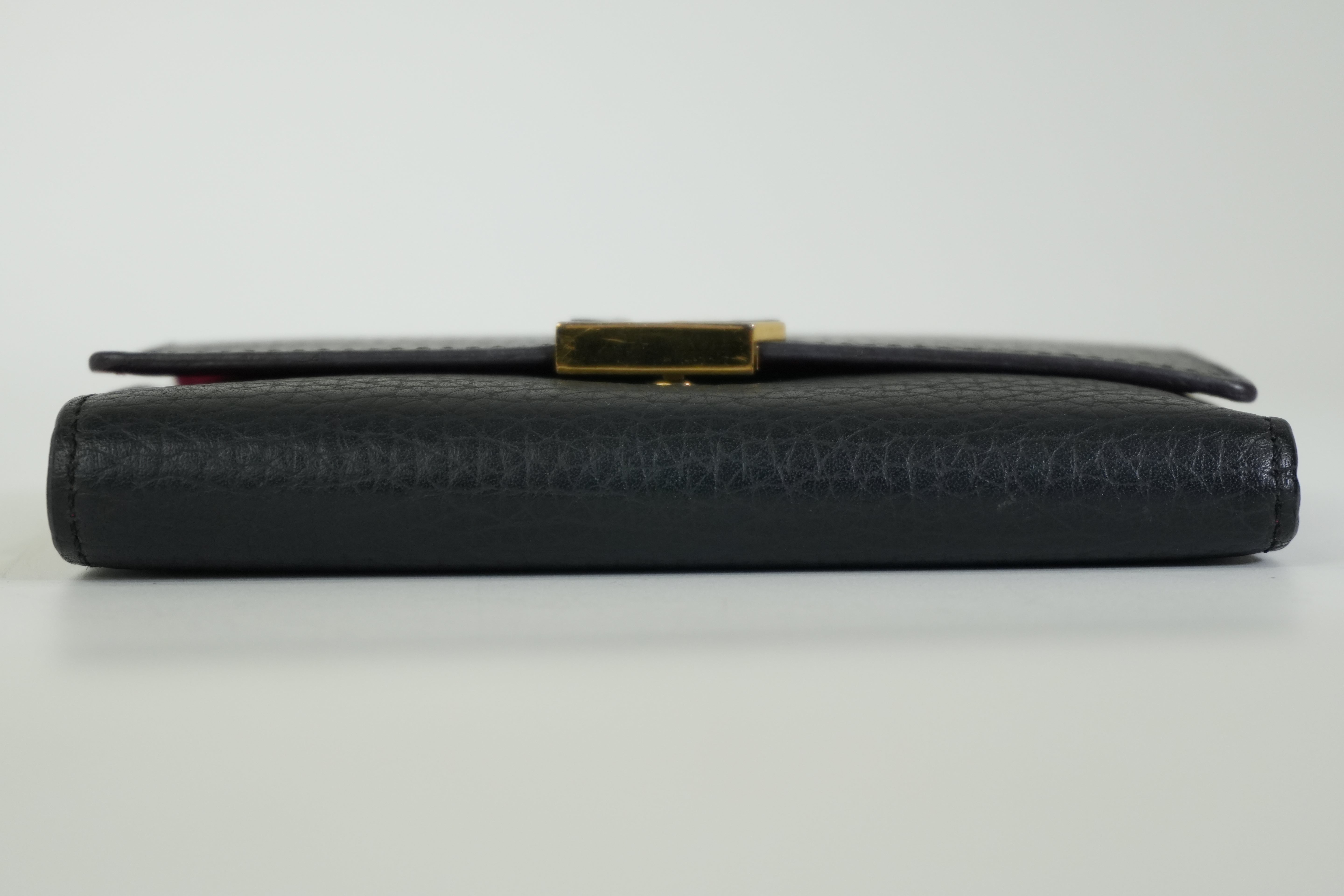 Pre-owned Louis Vuitton Capucine Compact Wallet Black