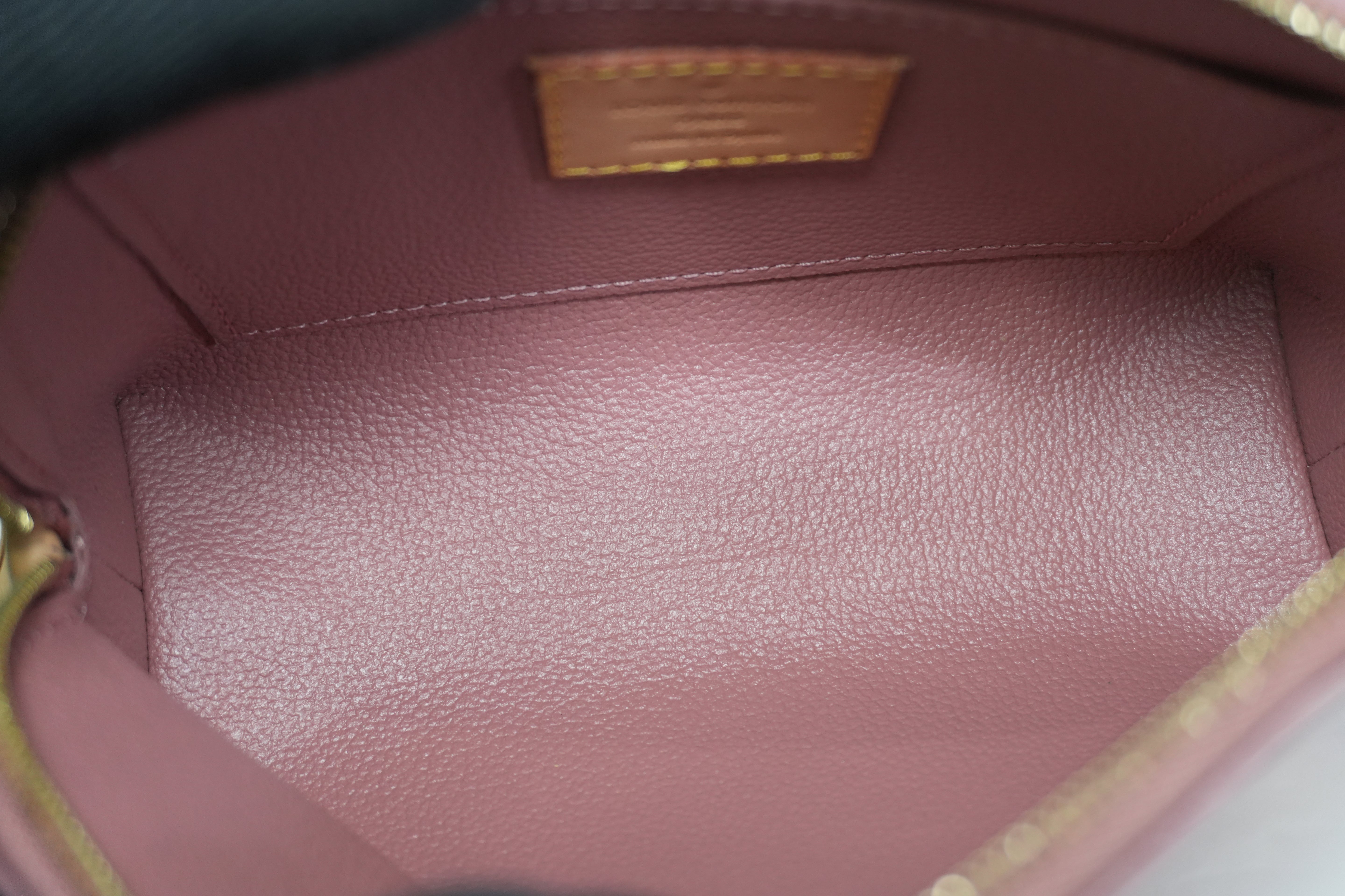 Pre-owned Louis Vuitton Vernis Cosmetic Pouch Pink