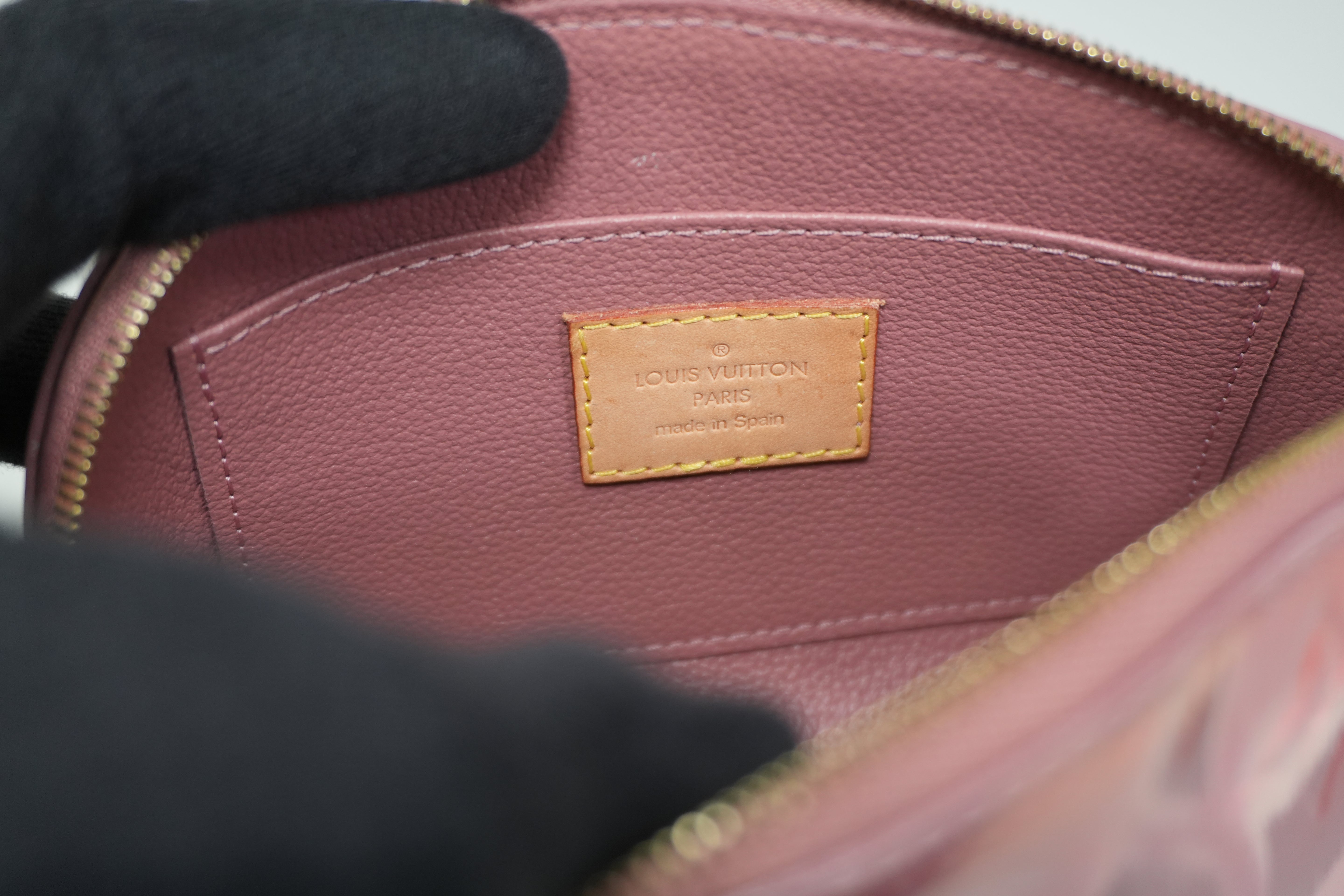 Pre-owned Louis Vuitton Vernis Cosmetic Pouch Pink