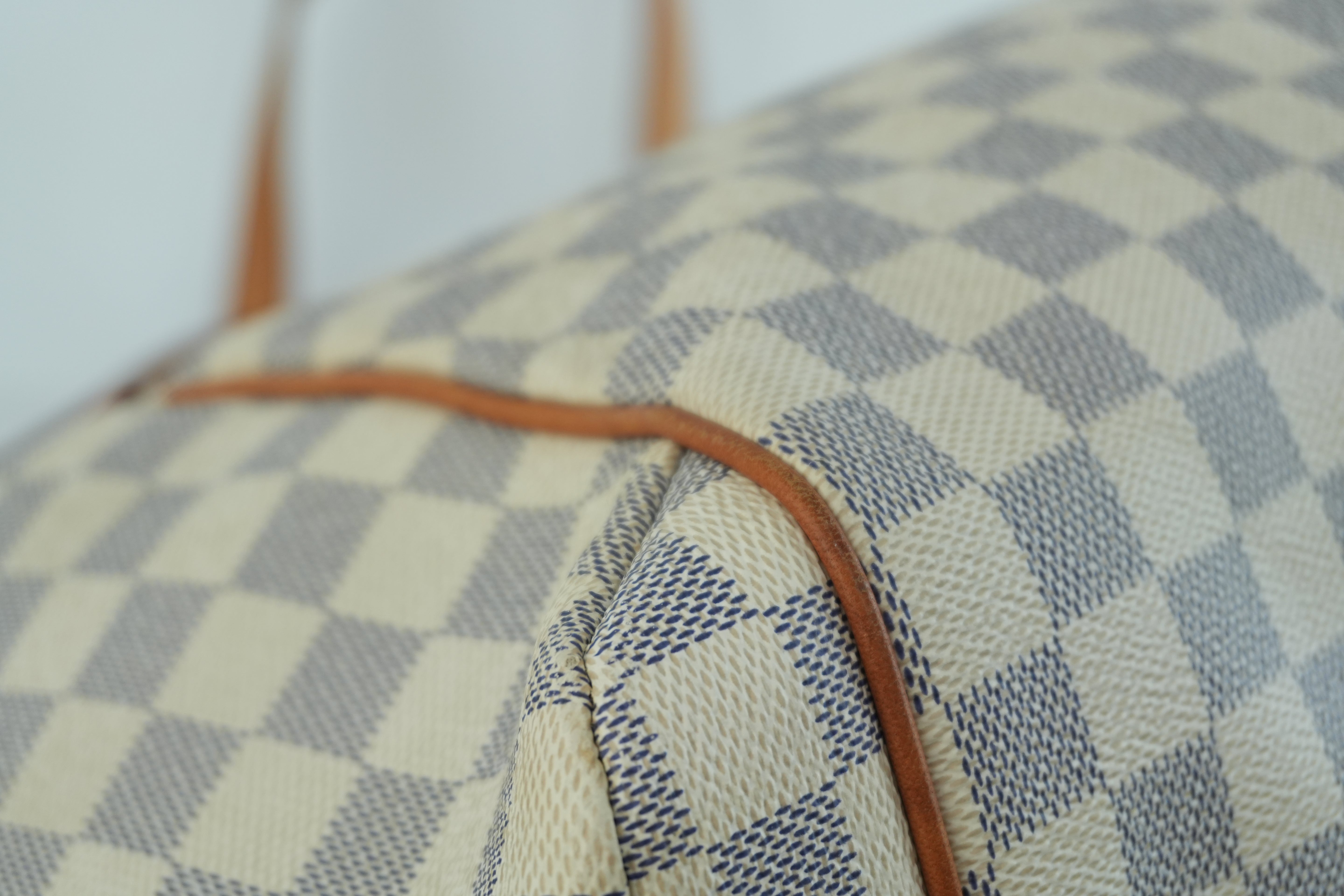 Pre-owned Louis Vuitton Damier Azur Totally MM Tote Bag