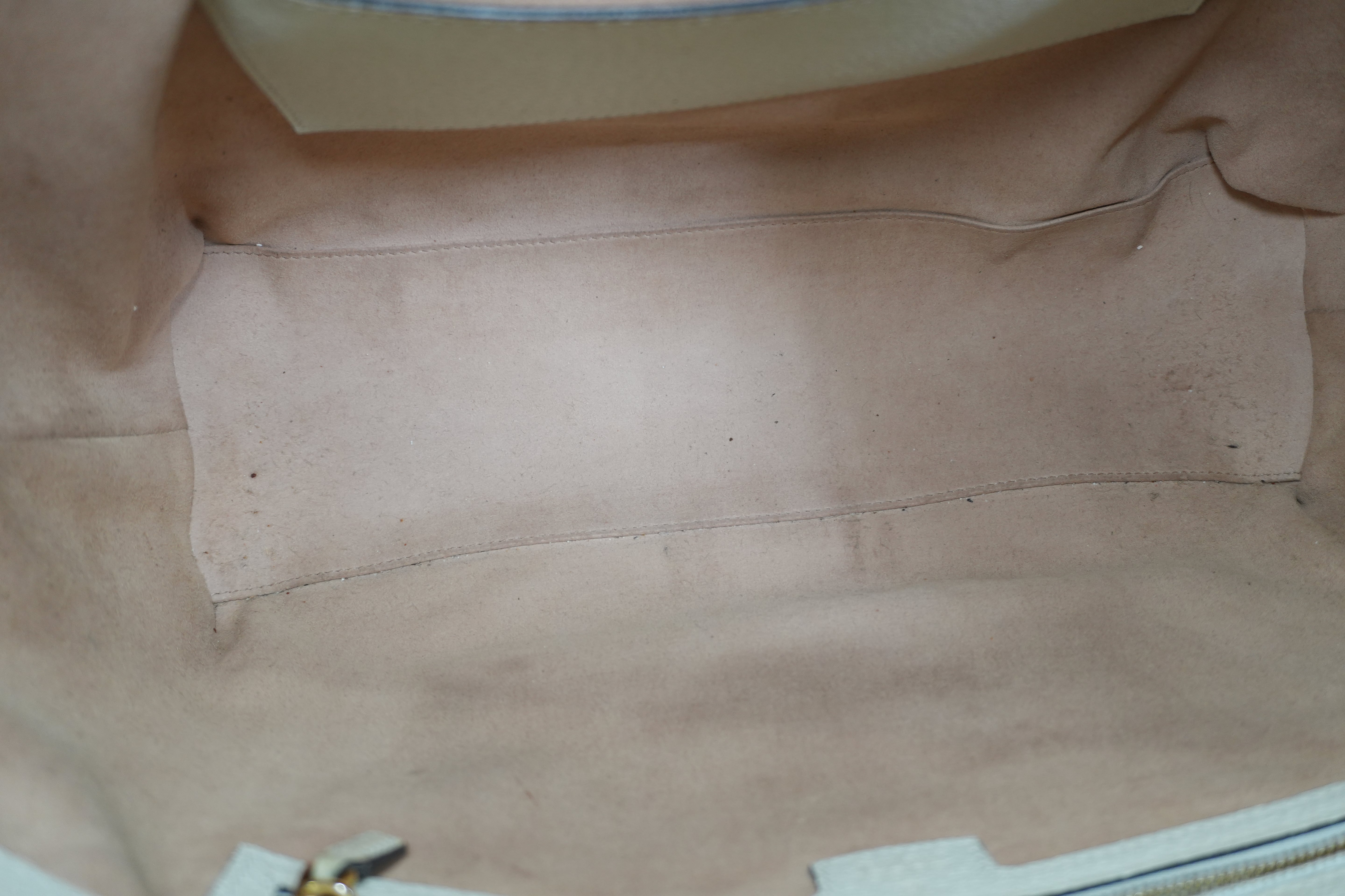 Pre-owned Gucci Guccisima Tote Bag White