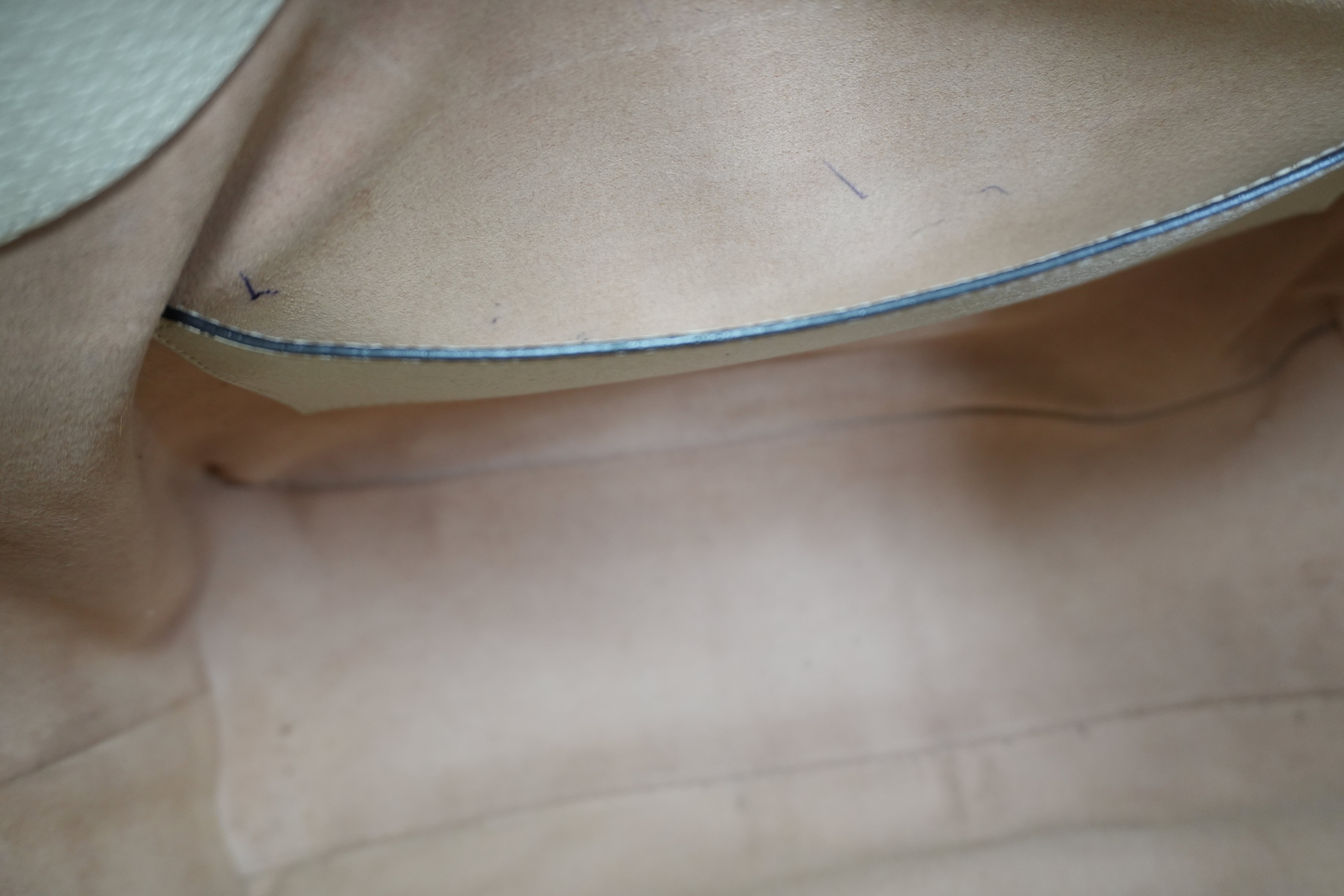 Pre-owned Gucci Guccisima Tote Bag White