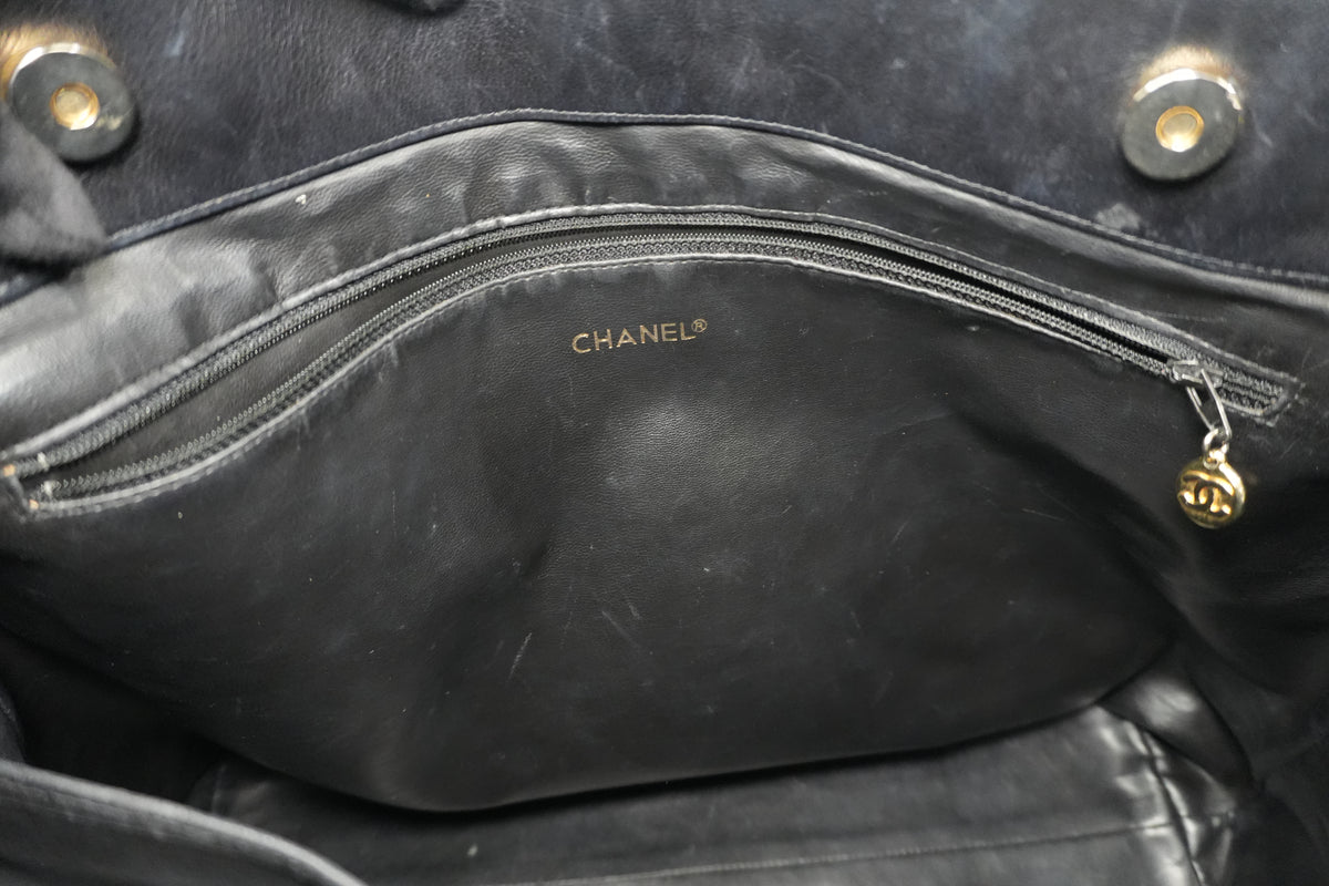 Pre-Owned Chanel Quilted Foldover Chain Tote Bag Black