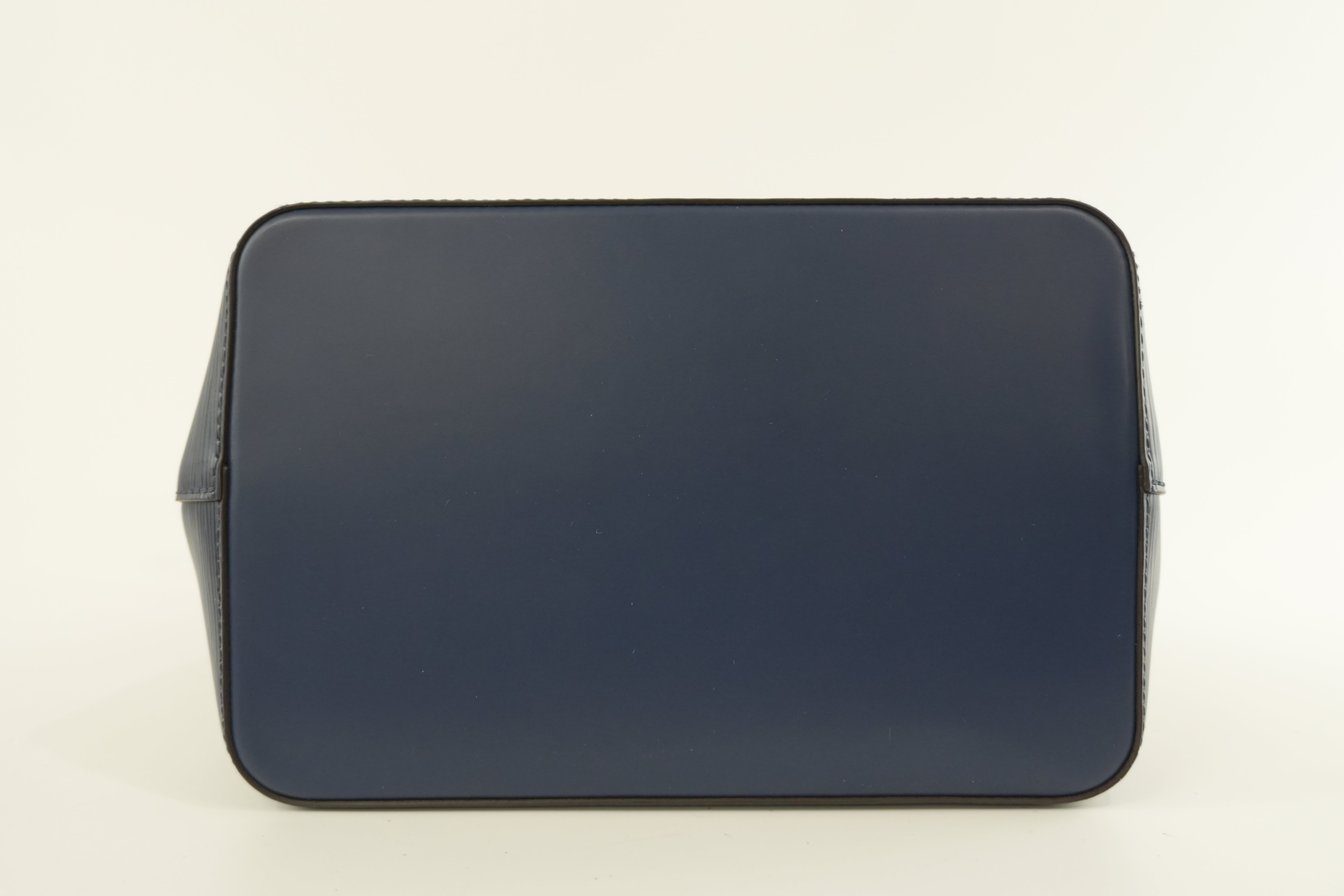 Louis Vuitton Epi Neo Noe Shoulder Bag Navy Blue Used
