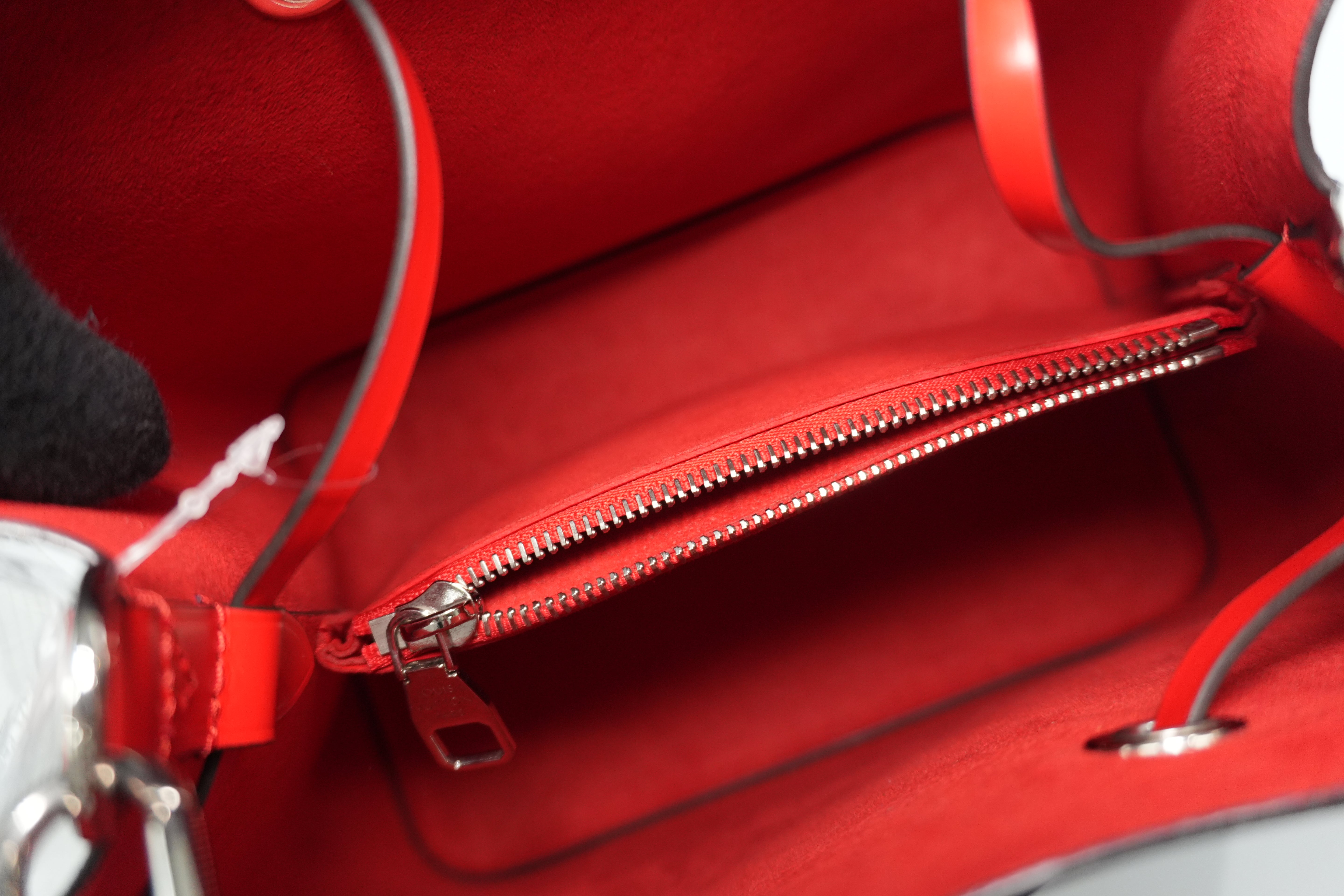 Louis Vuitton Epi Neo Noe Shoulder Bag Navy Blue Used