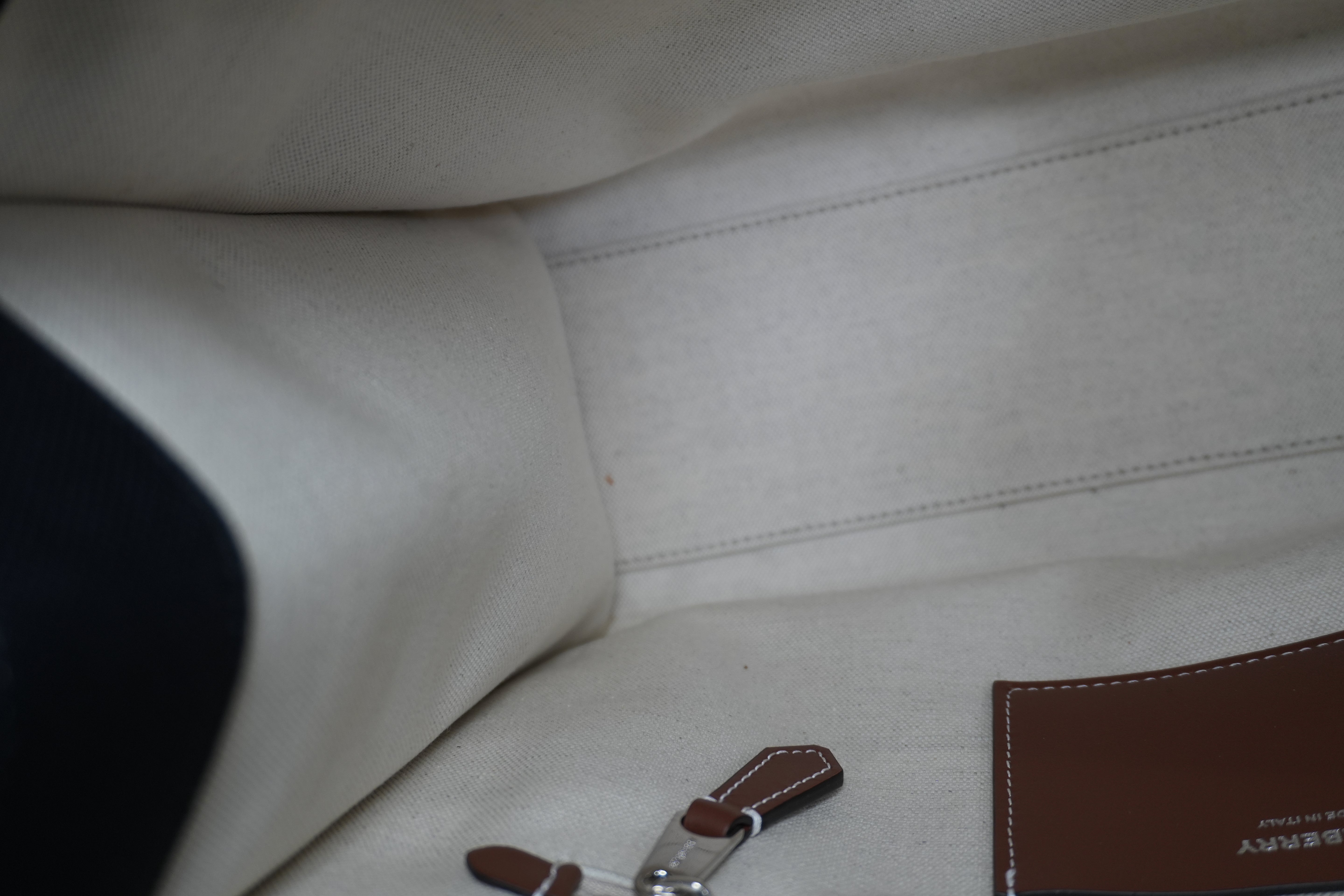 Pre-owned Burberry Freya Tote Bag Black and Brown