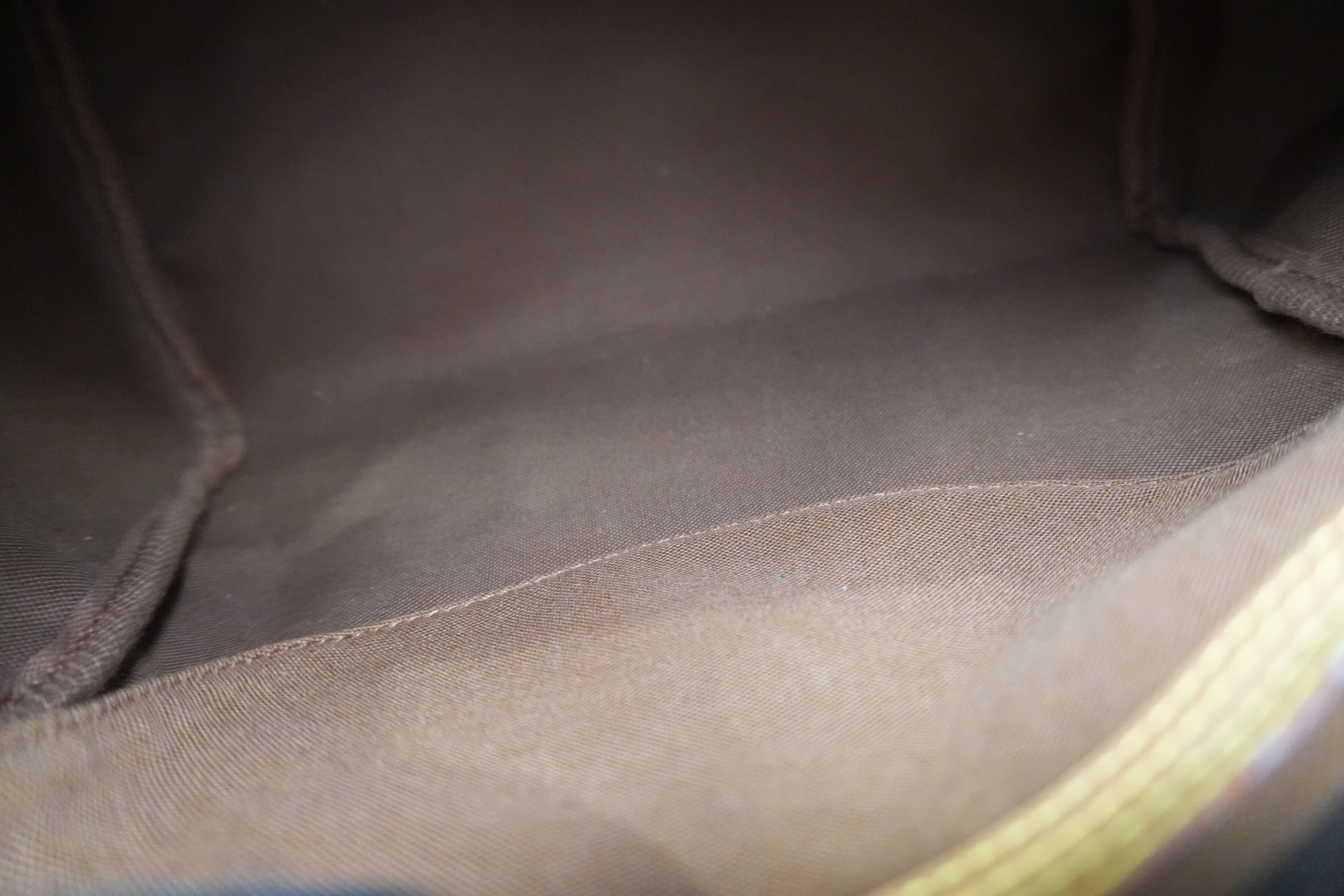 Louis Vuitton Monogram Speedy 25 Used