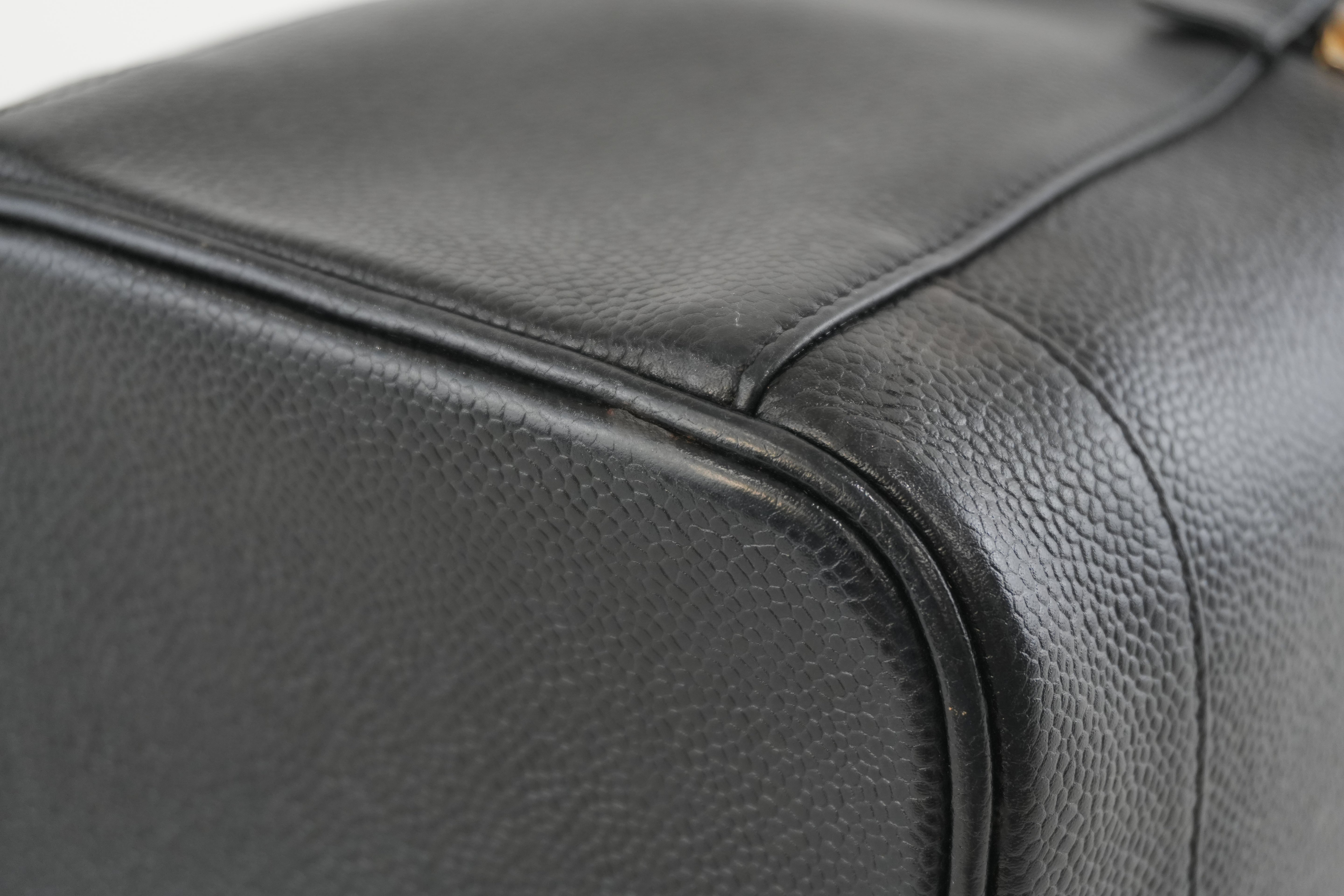 Chanel Caviar Leather Vanity Case Black Used