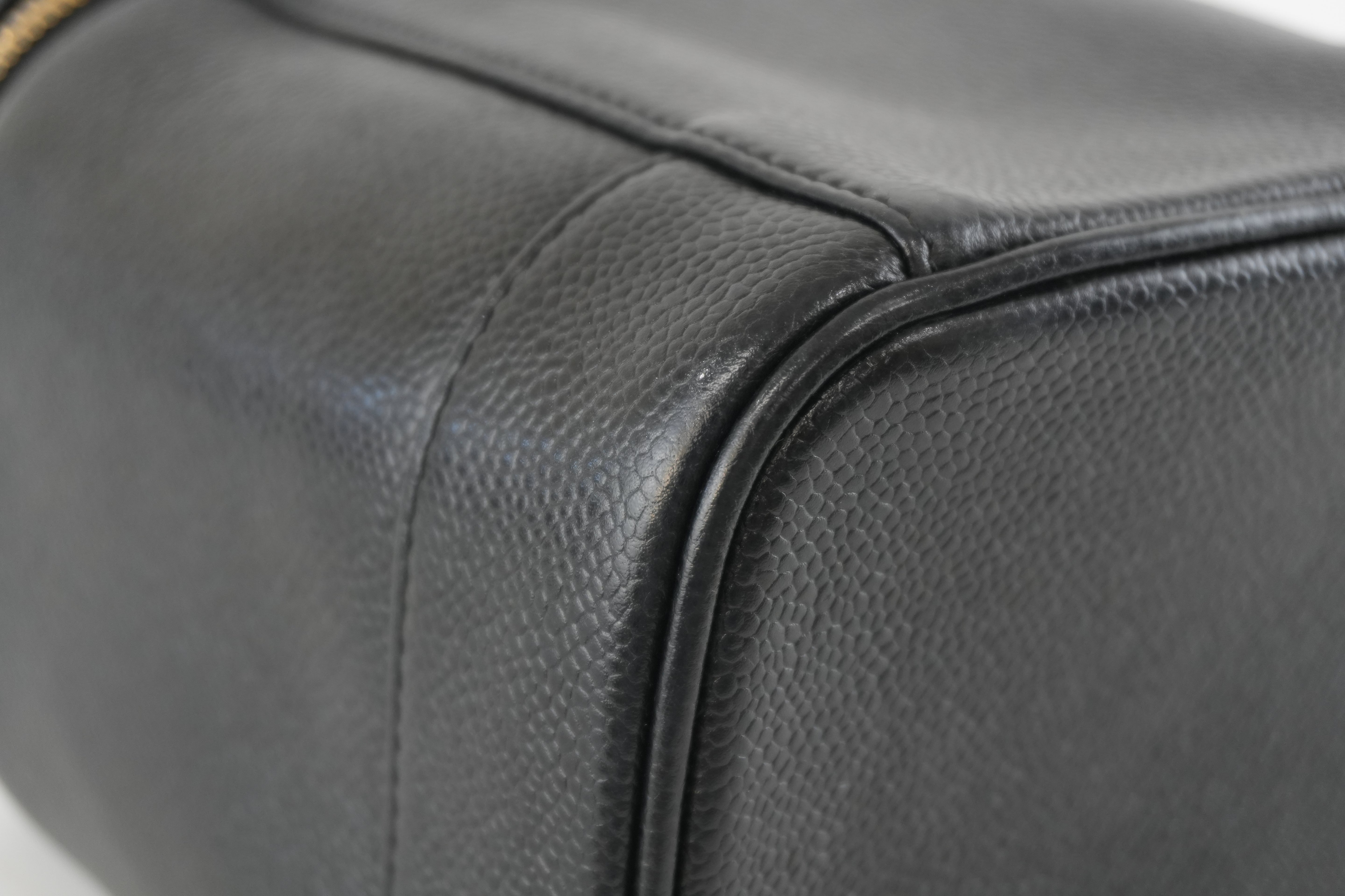 Chanel Caviar Leather Vanity Case Black Used