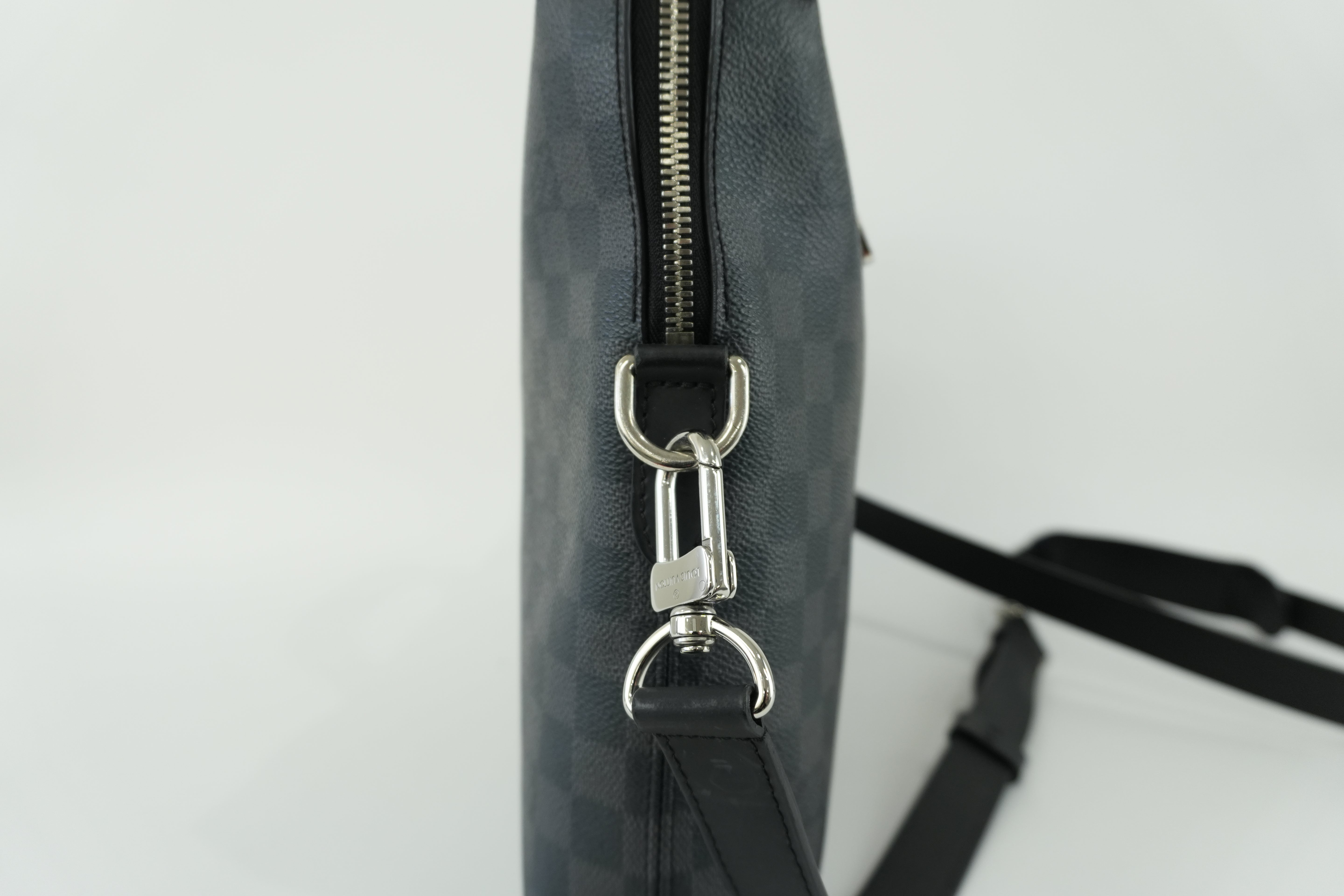 Louis Vuitton Damier Graphite Porte Documents Used