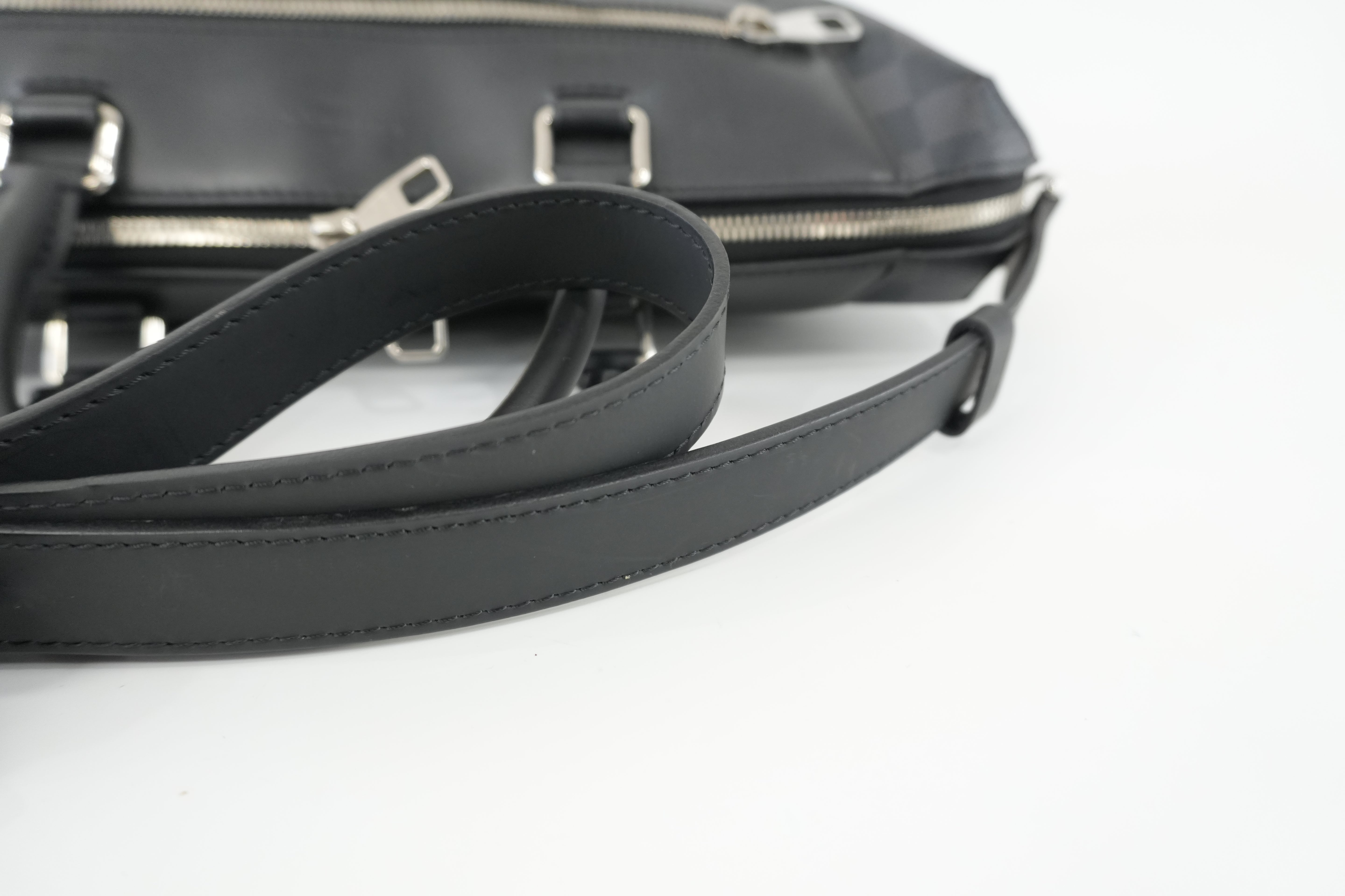 Louis Vuitton Damier Graphite Porte Documents Used