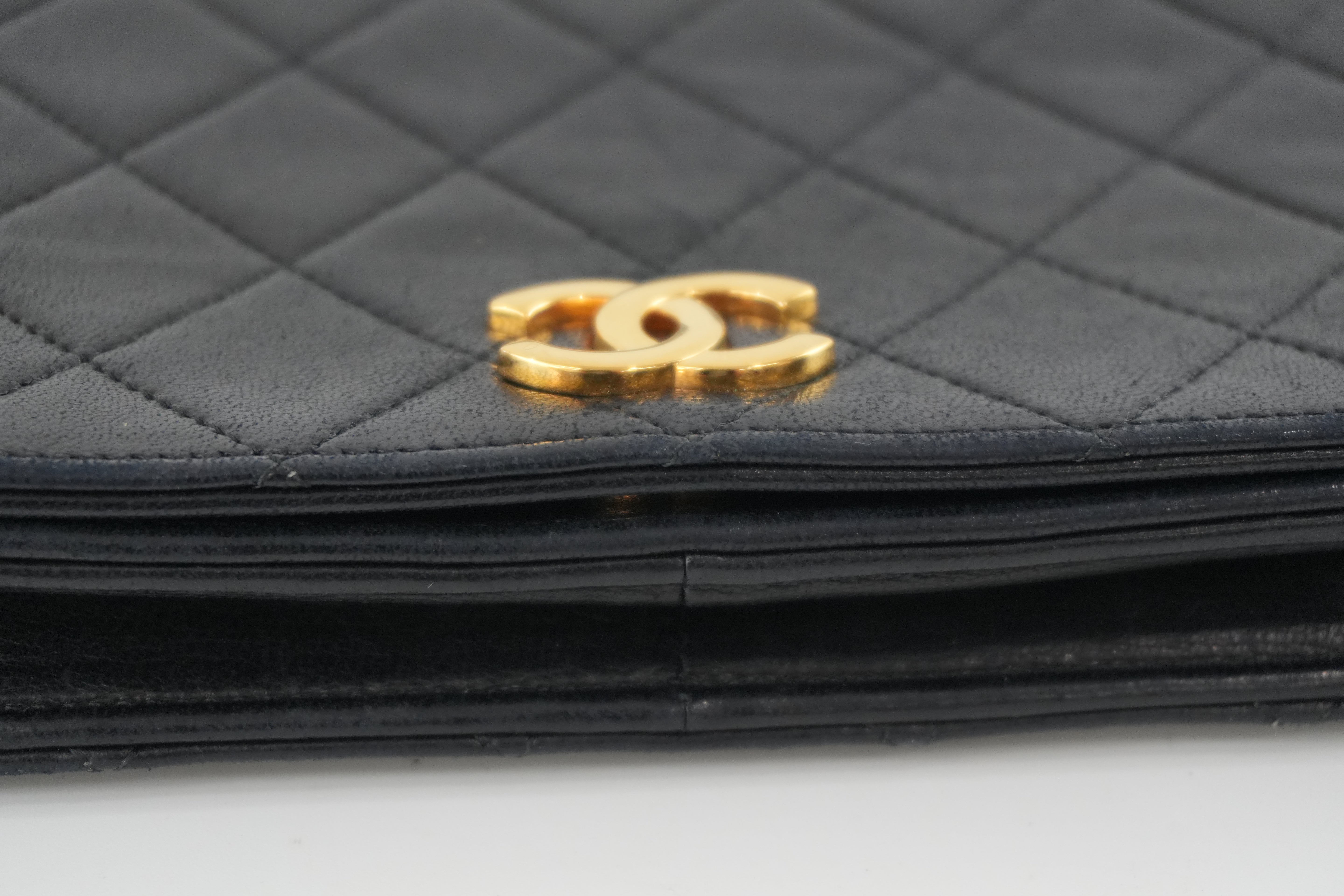 Pre-owned Chanel Lambskin Leather Chain Shoulder Bag Black