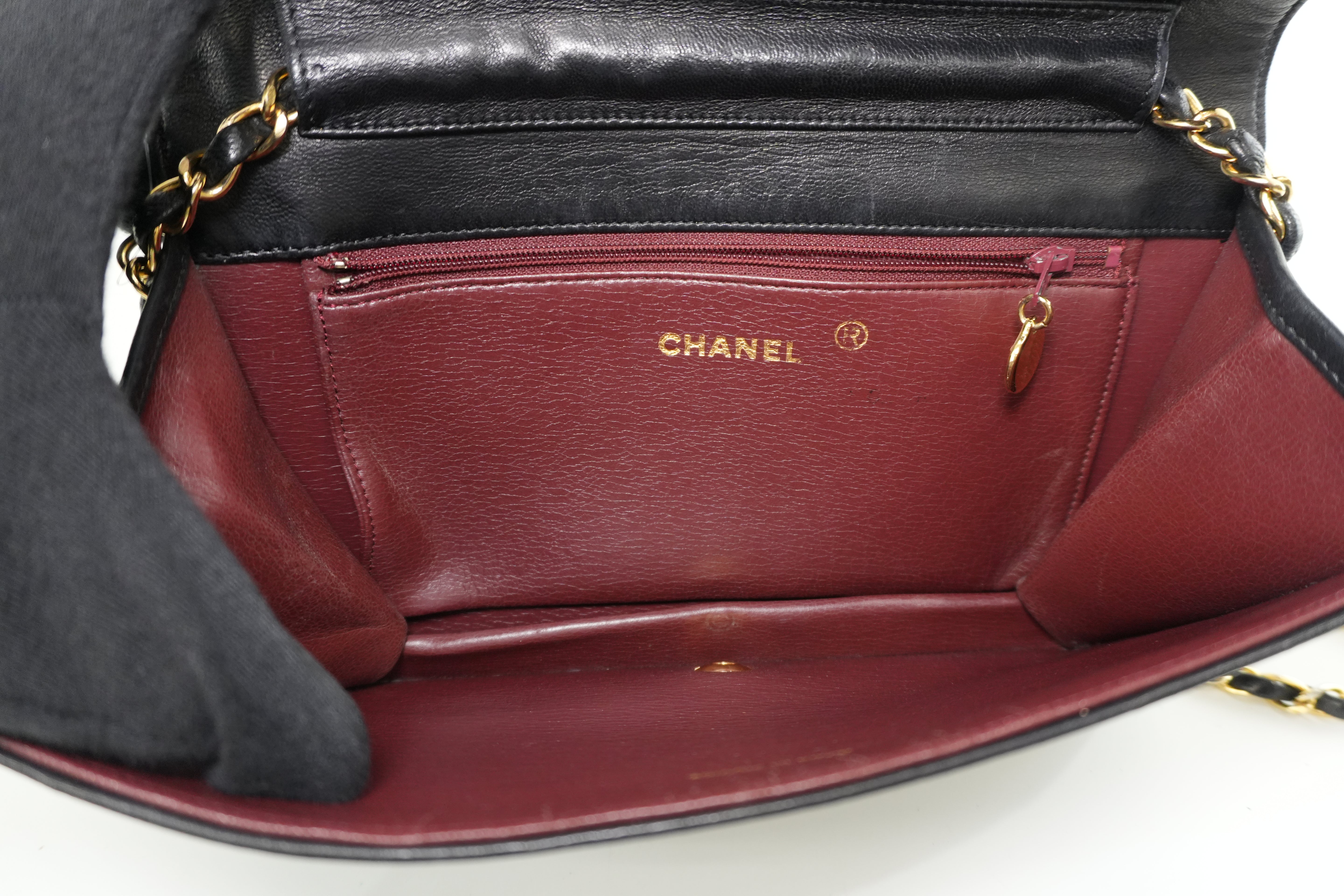 Pre-owned Chanel Lambskin Leather Chain Shoulder Bag Black