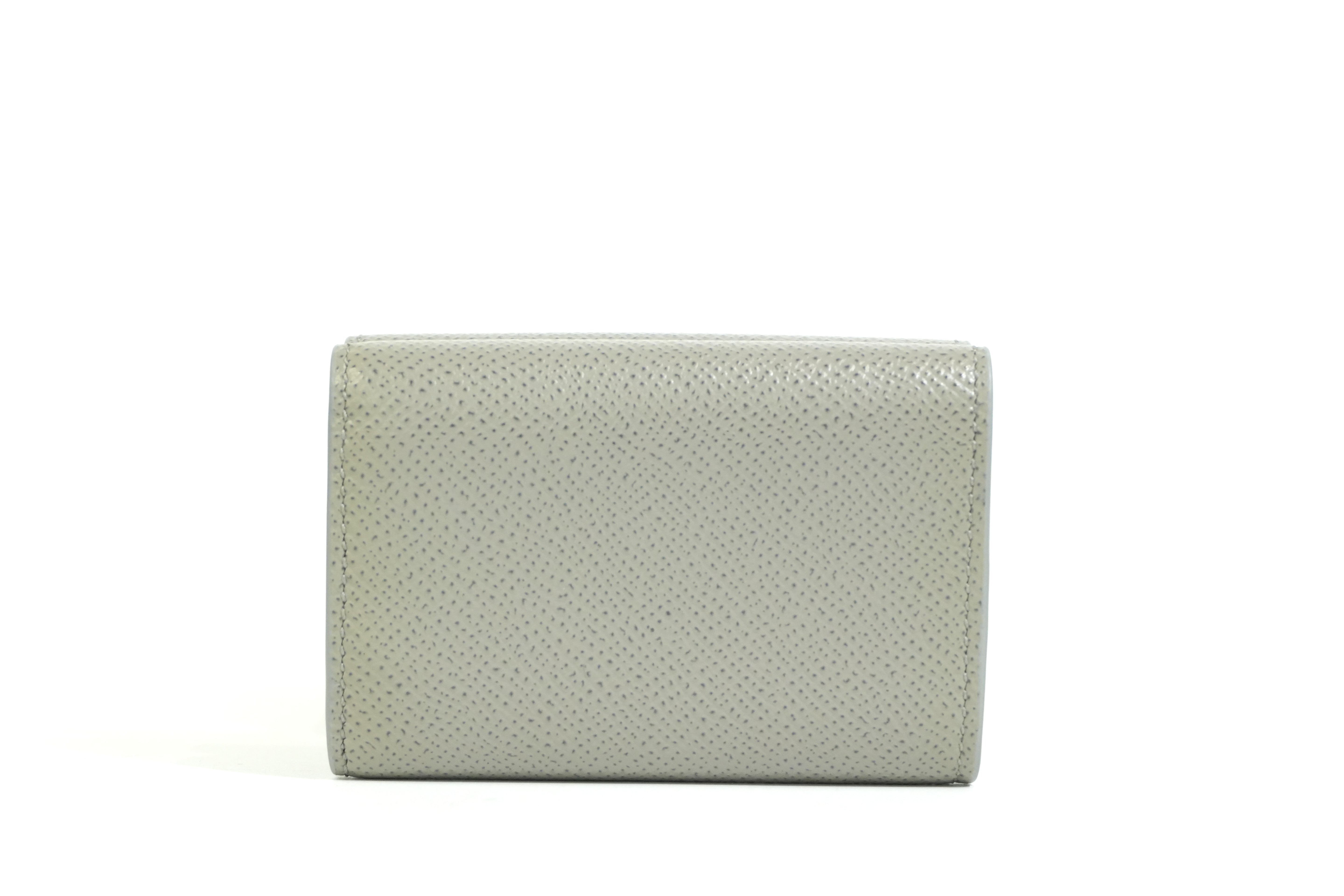 Pre-owned Ferragamo Trifold Wallet Gray