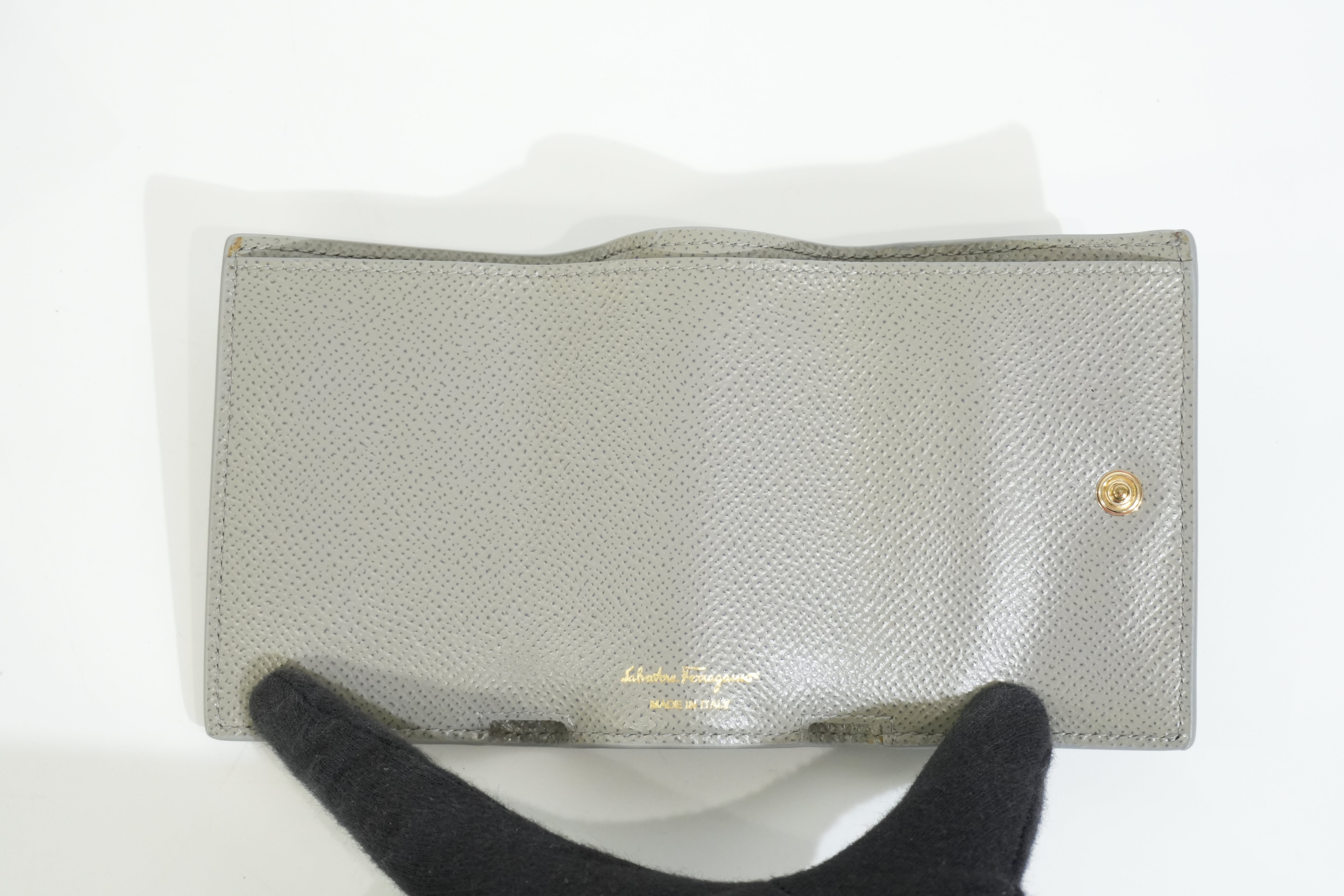 Pre-owned Ferragamo Trifold Wallet Gray