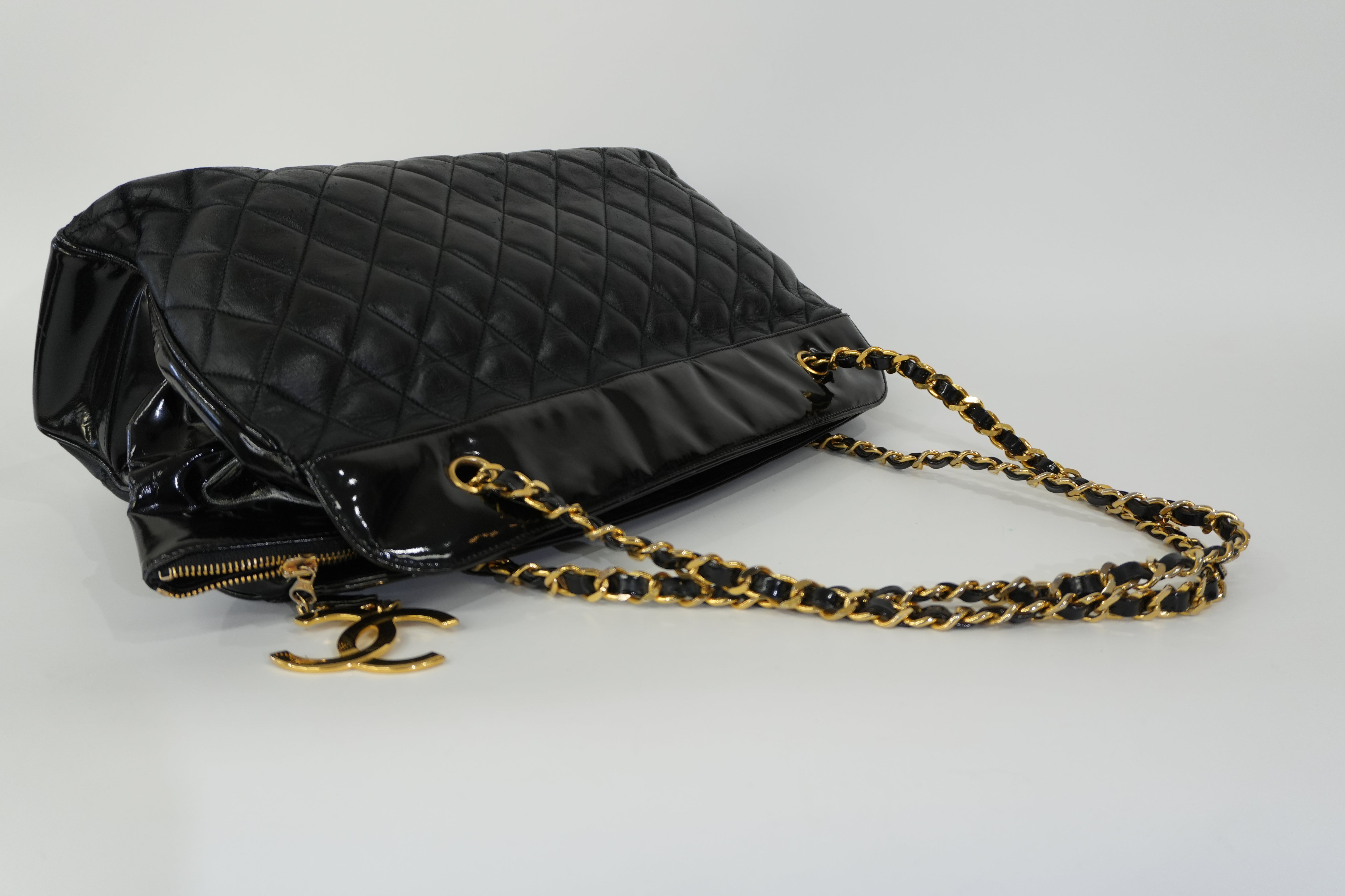 Pre-owned Chanel Lambskin Leather Chain Tote Bag Black