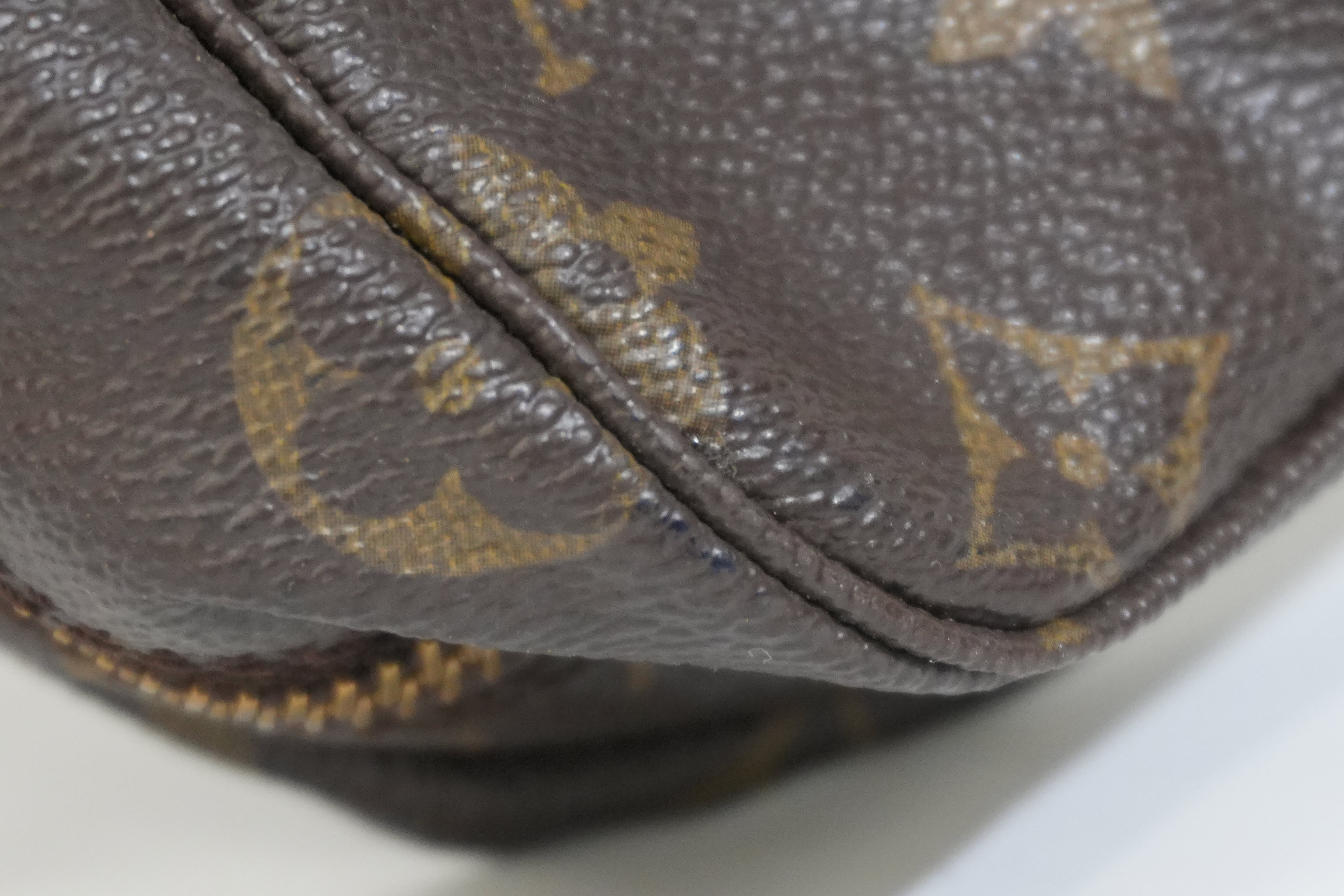 Pre-owned Louis Vuitton Monogram Trousse 28 Pouch