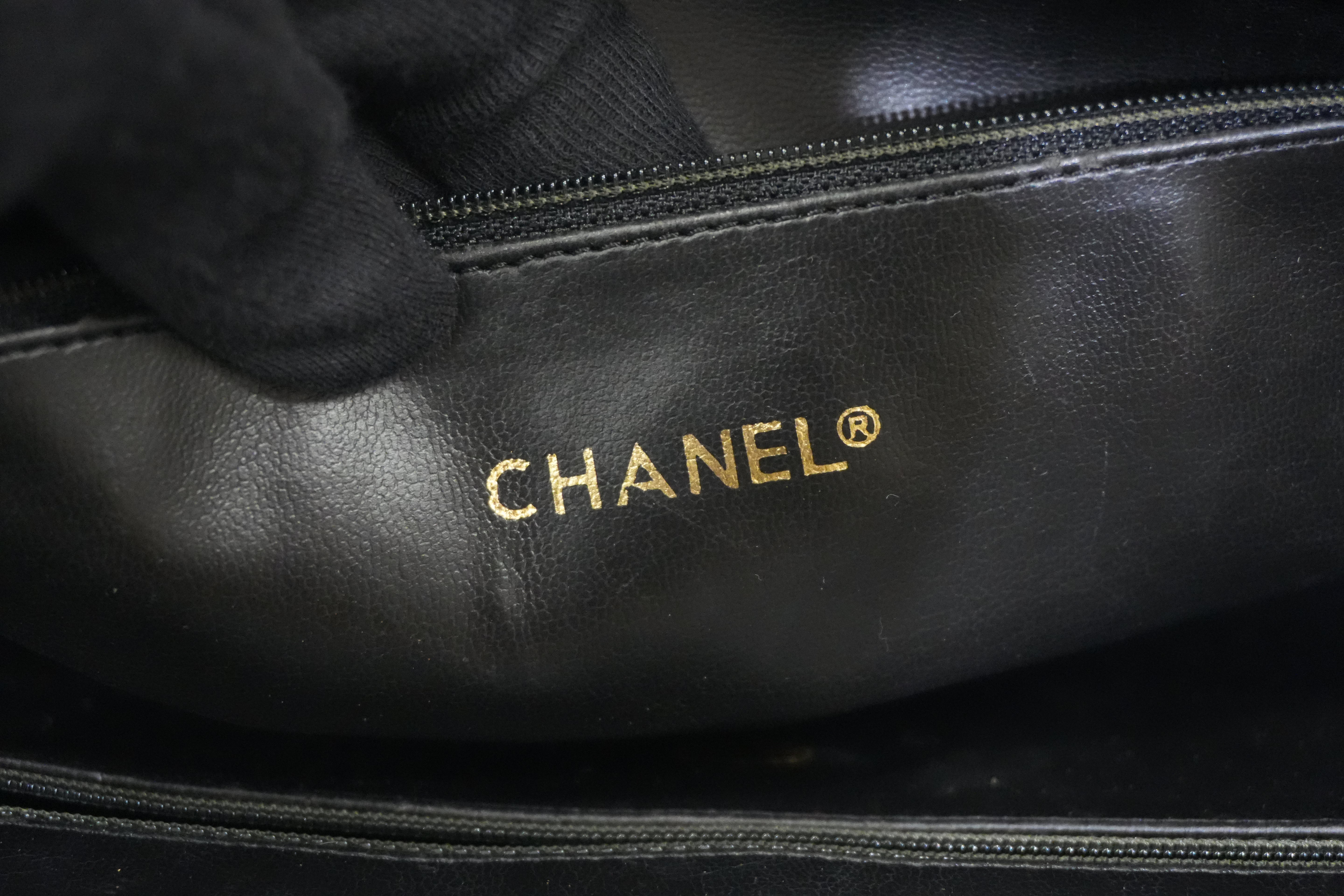 Pre-owned Chanel Lambskin Leather Chain Tote Bag Black