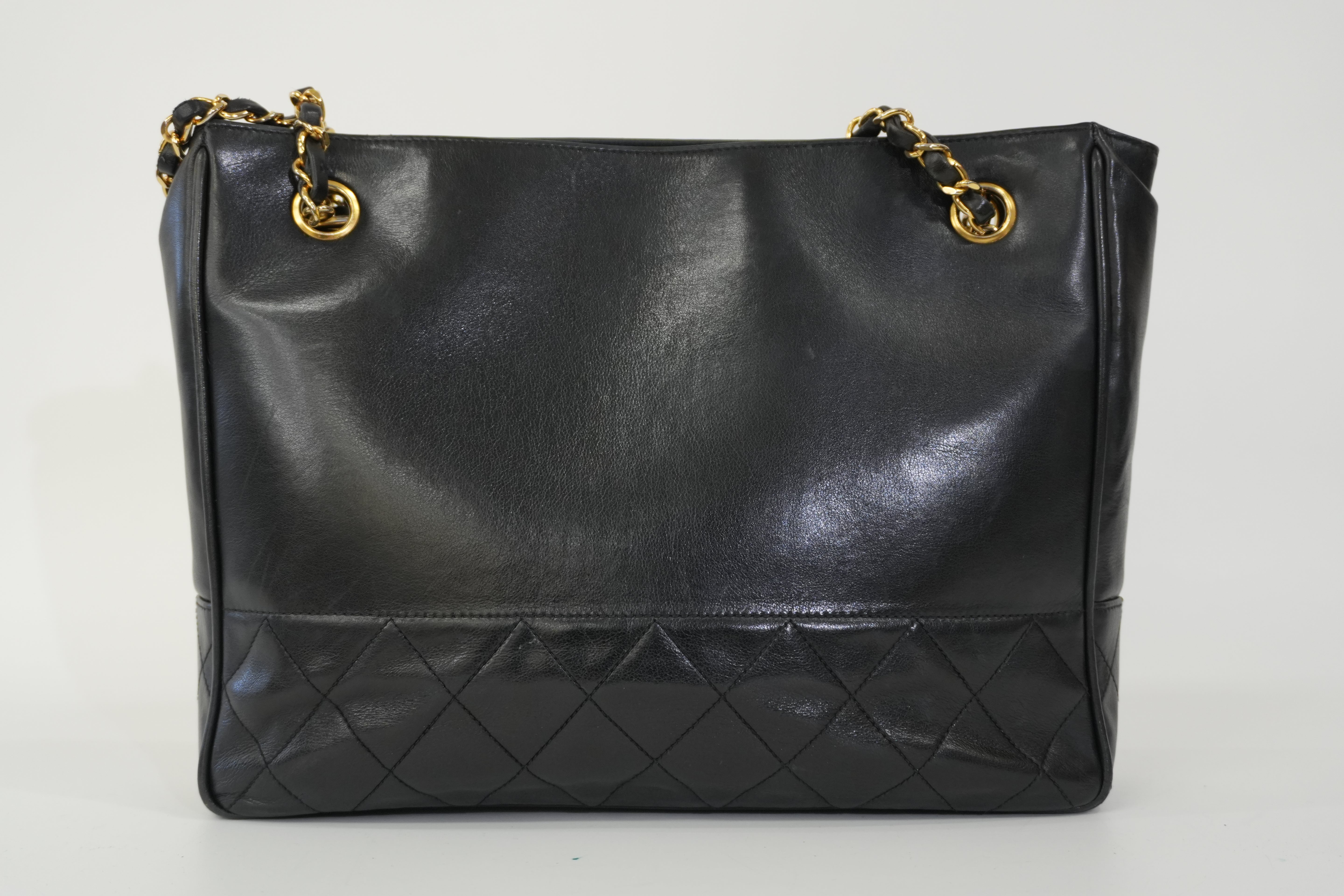 Pre-owned Chanel Lambskin Leather Chain Shoulder Bag Black