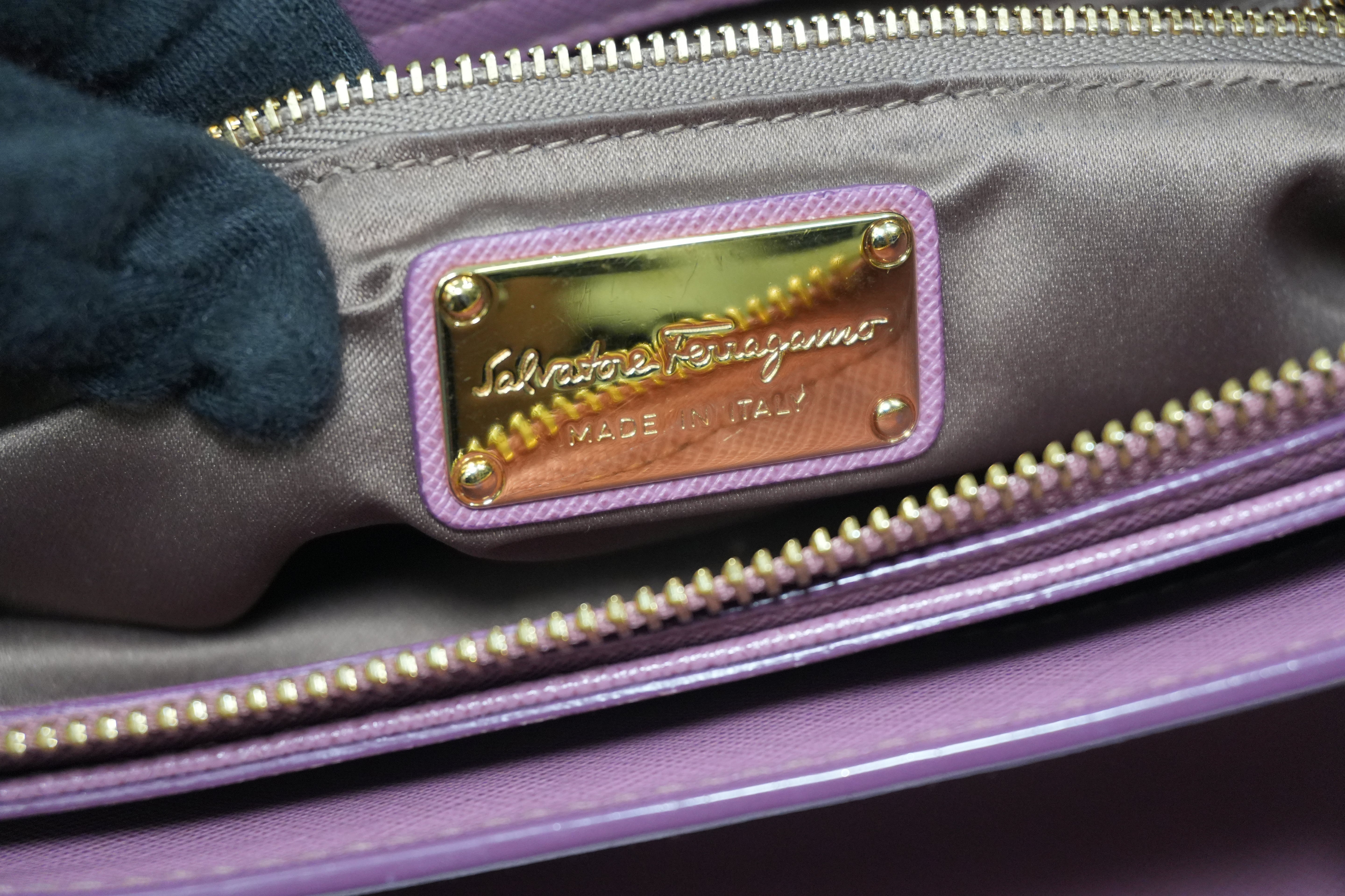 Pre-Owned Salvatore Ferragamo Beky Handbag Pink