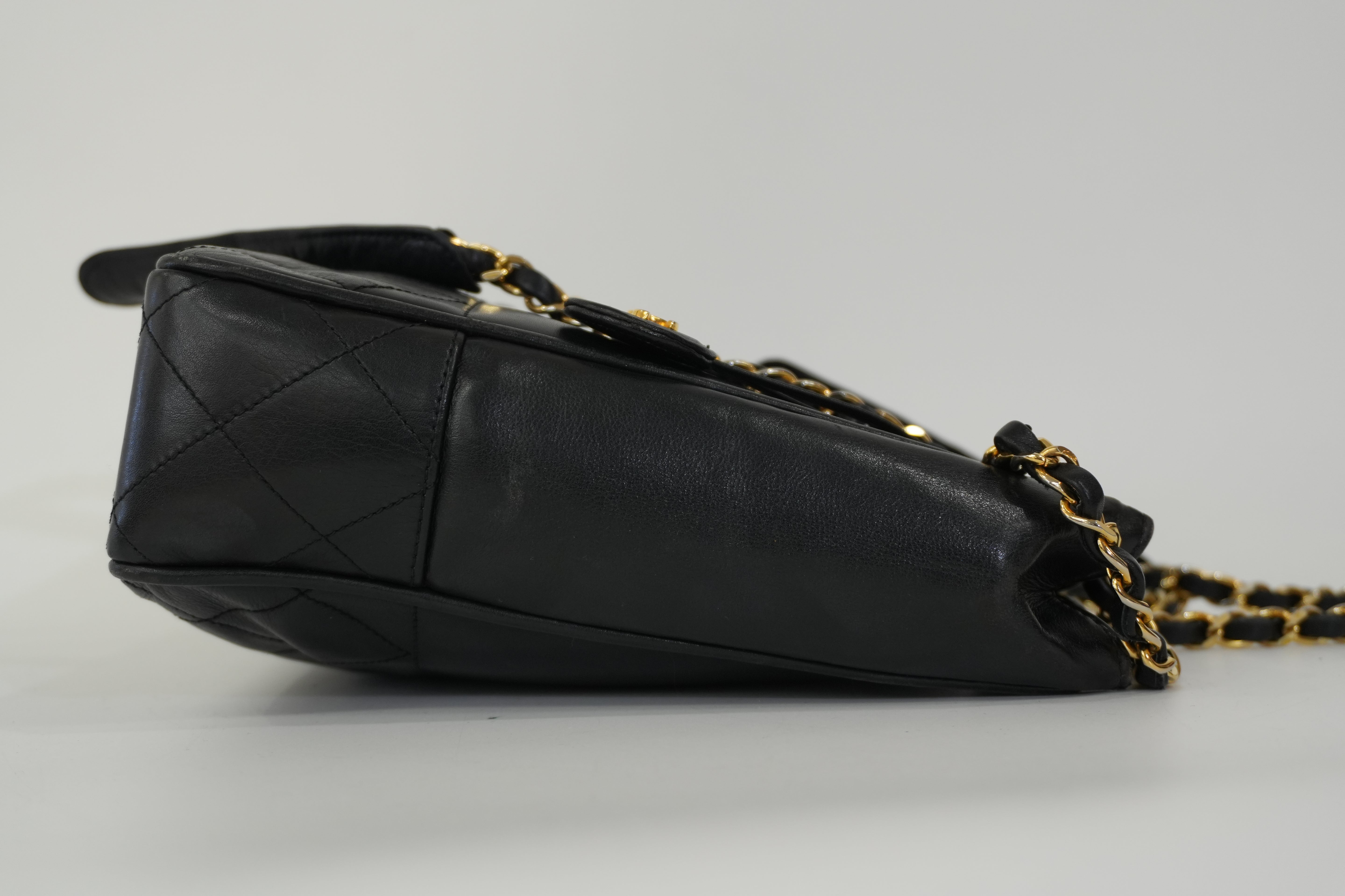 Pre-owned Chanel Lambskin Leather Chain Shoulder Bag Black