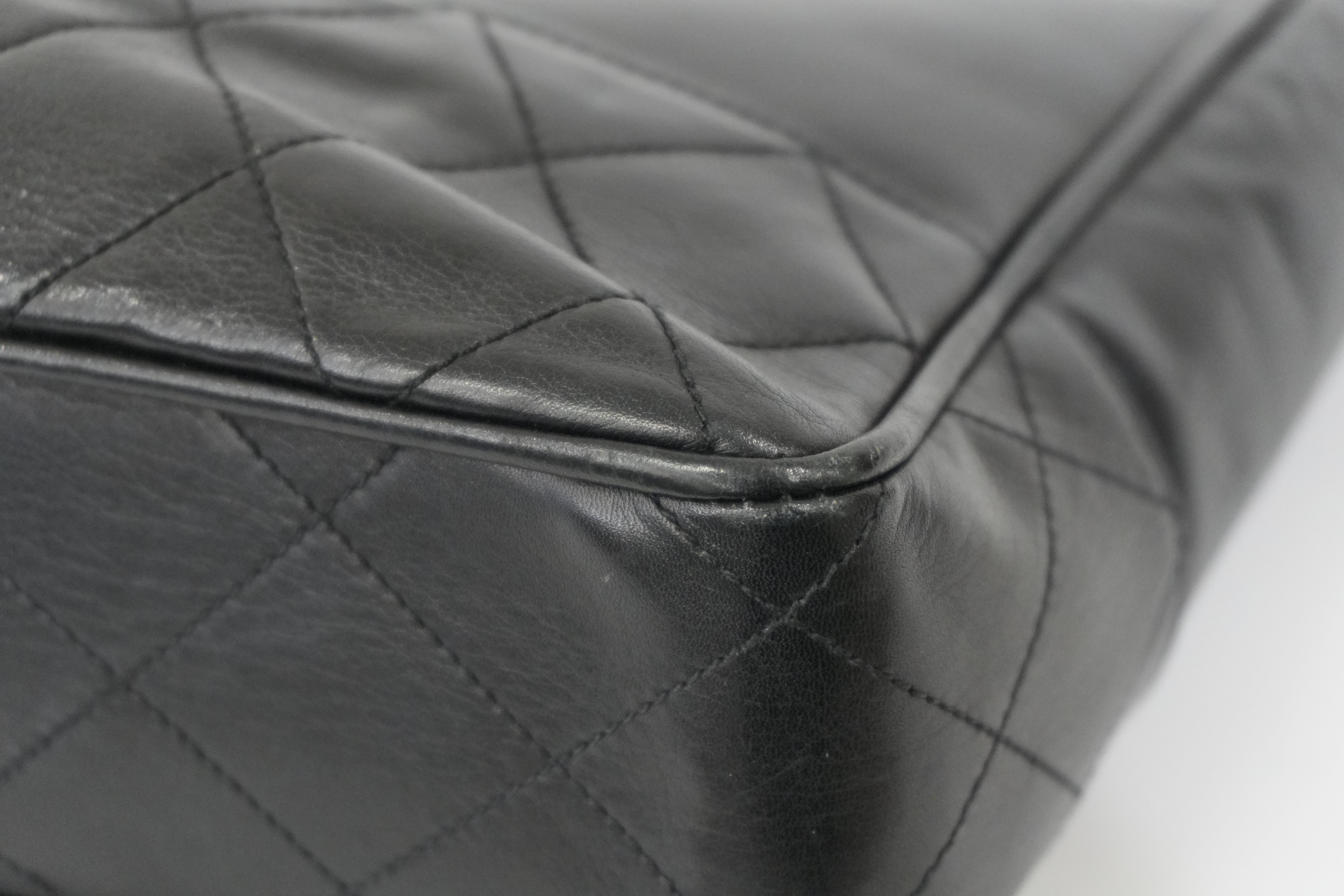 Pre-owned Chanel Lambskin Leather Chain Shoulder Bag Black