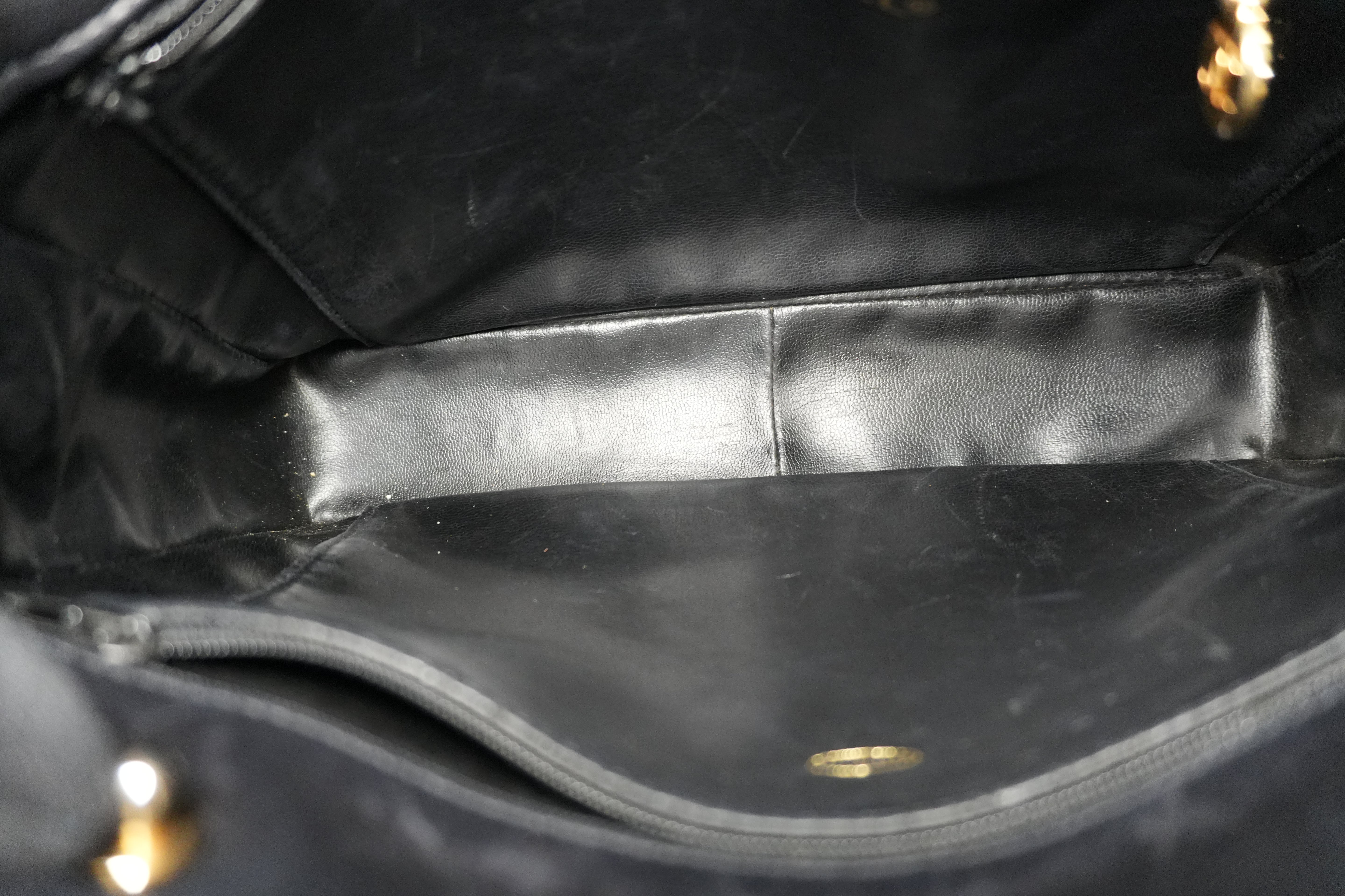 Pre-owned Chanel Lambskin Leather Chain Shoulder Bag Black