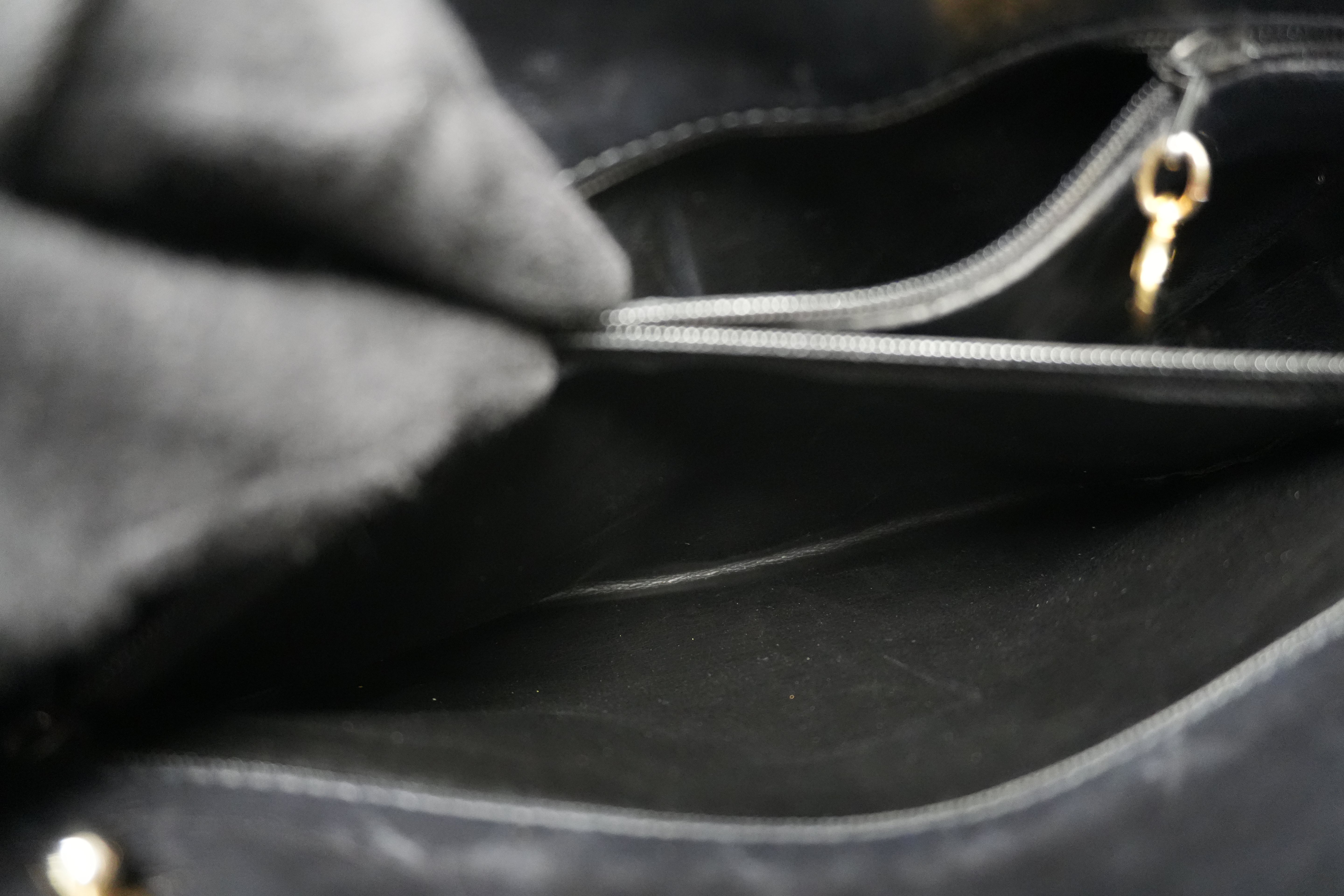 Pre-owned Chanel Lambskin Leather Chain Shoulder Bag Black