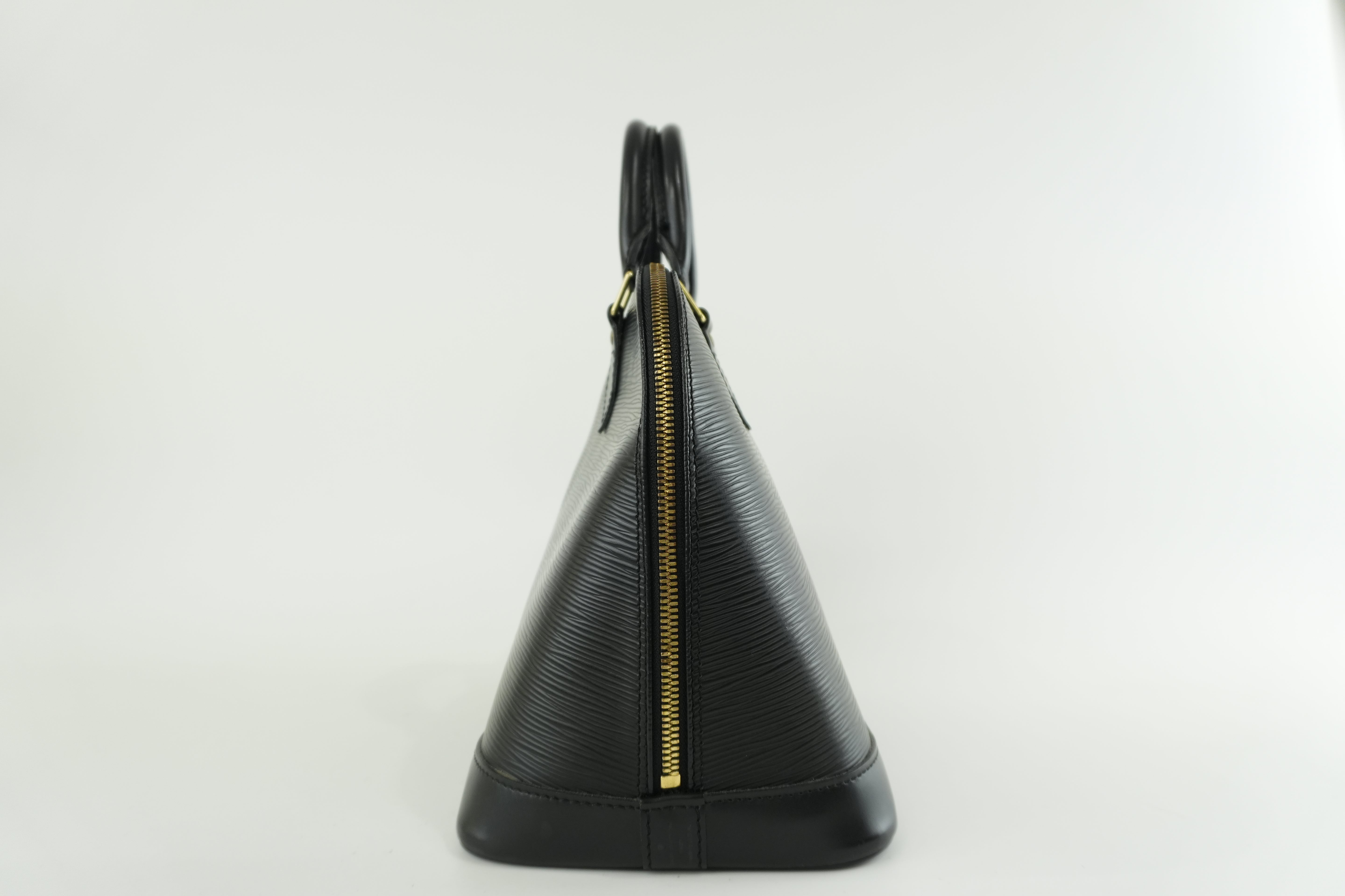 Pre-owned Louis Vuitton Epi Alma PM Black