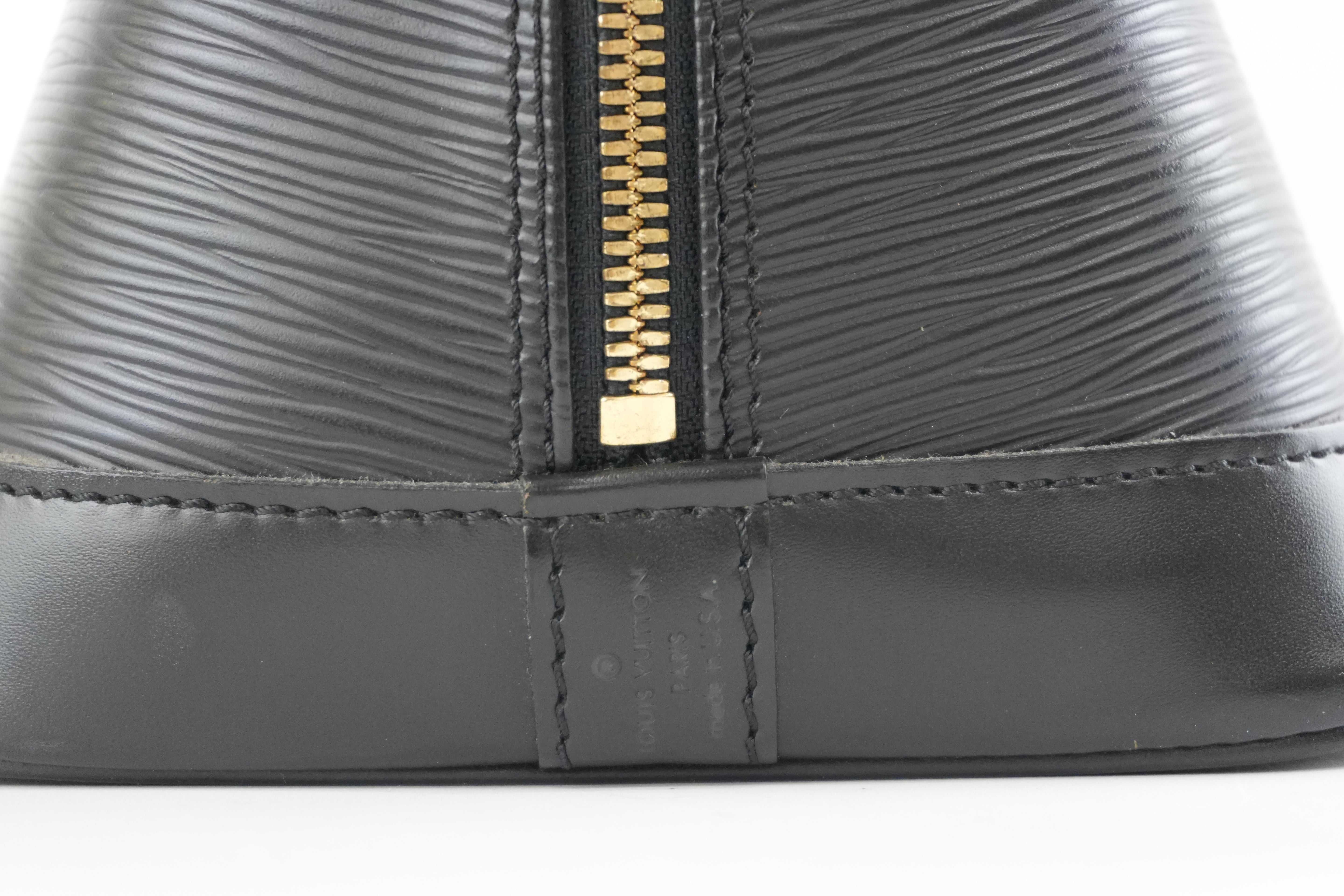 Pre-owned Louis Vuitton Epi Alma PM Black