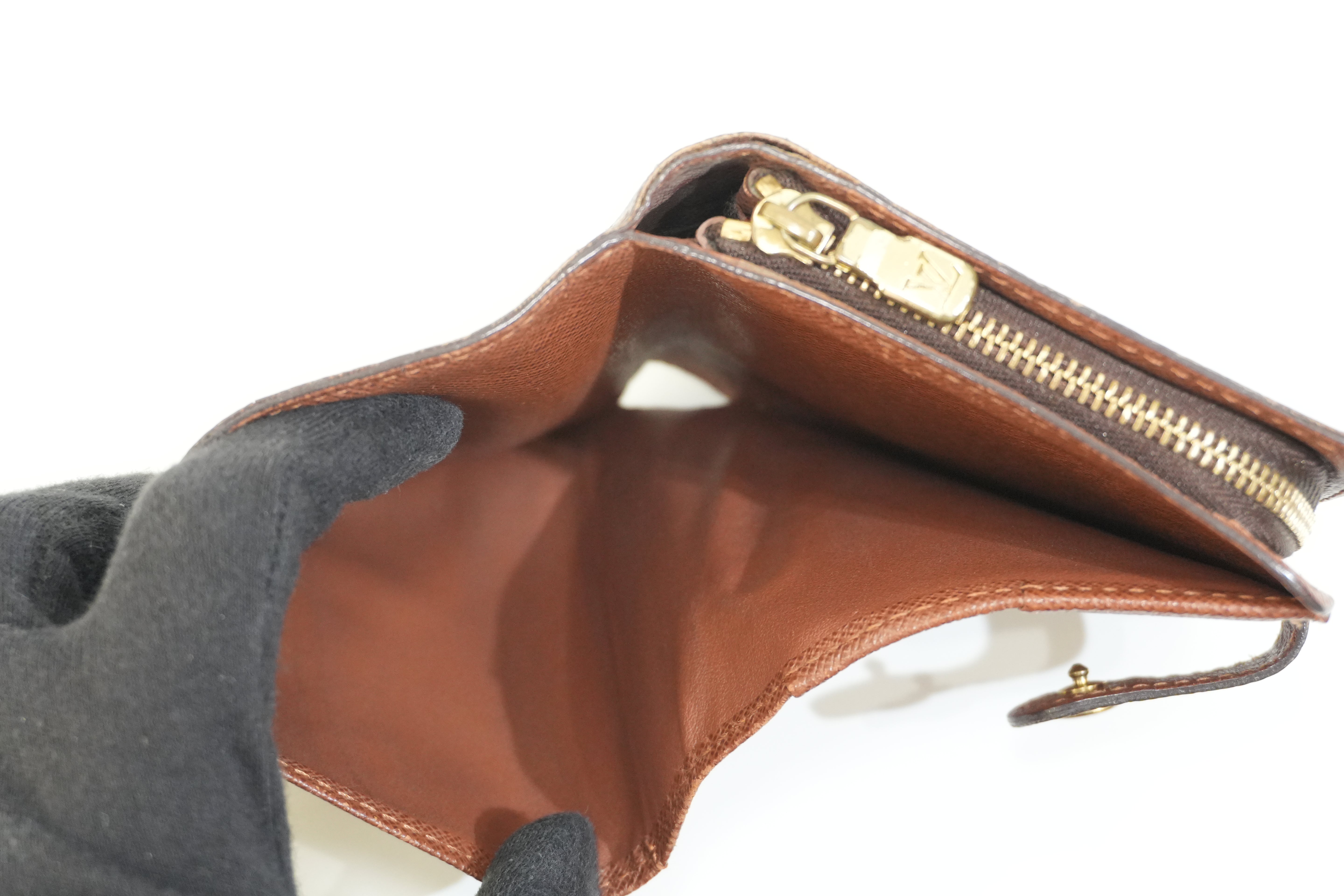 Pre-owned Louis Vuitton Monogram Compact Wallet