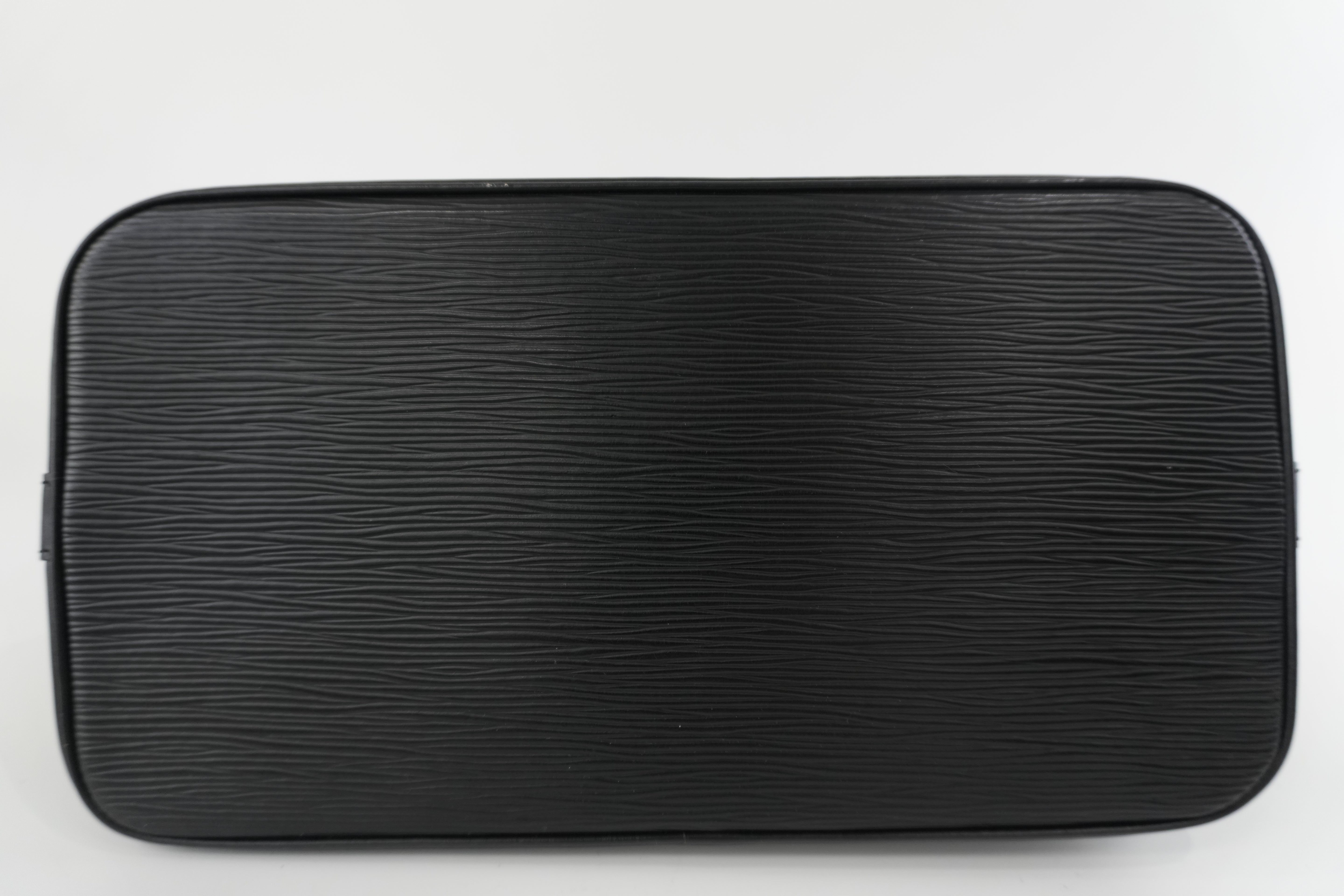 Pre-owned Louis Vuitton Epi Alma PM Black