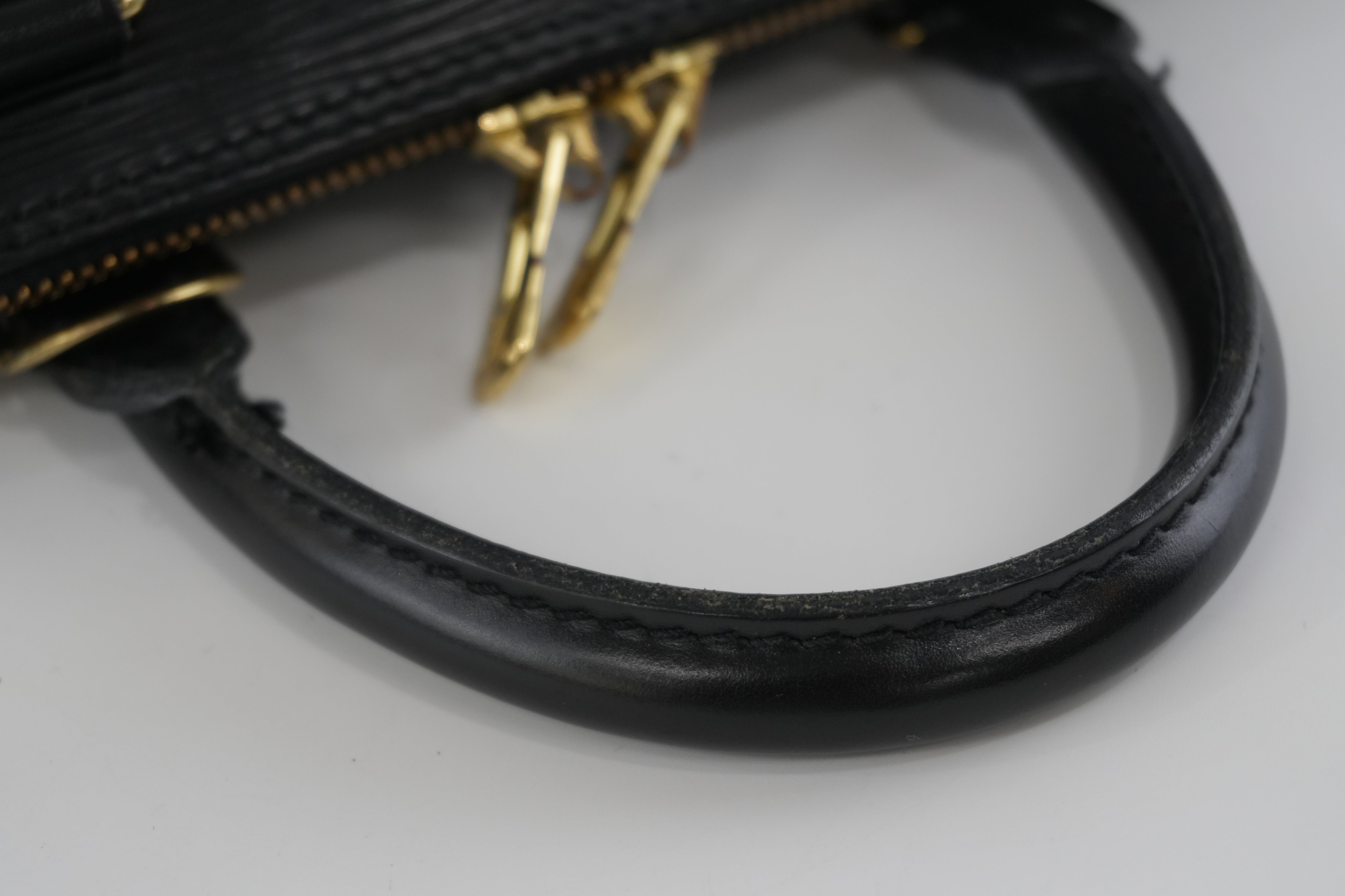 Pre-owned Louis Vuitton Epi Alma PM Black