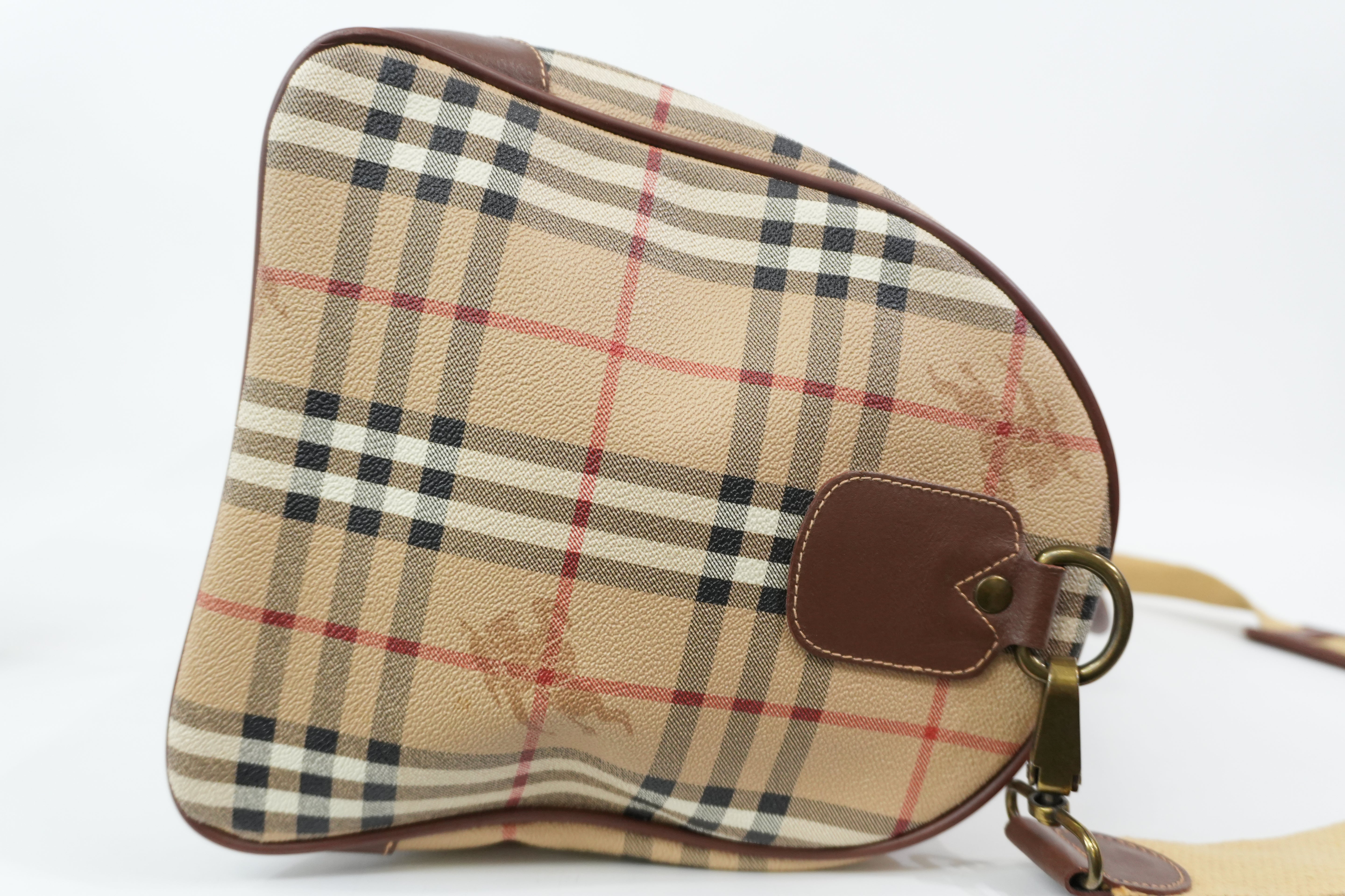 Pre-Owned Burberry Check Duffle Bag size 50 Beige