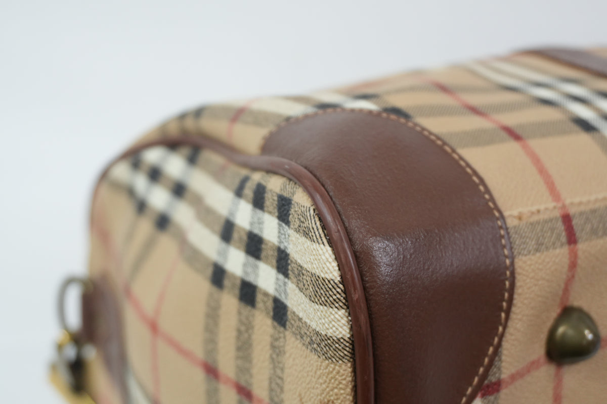 Pre-Owned Burberry Check Duffle Bag size 50 Beige