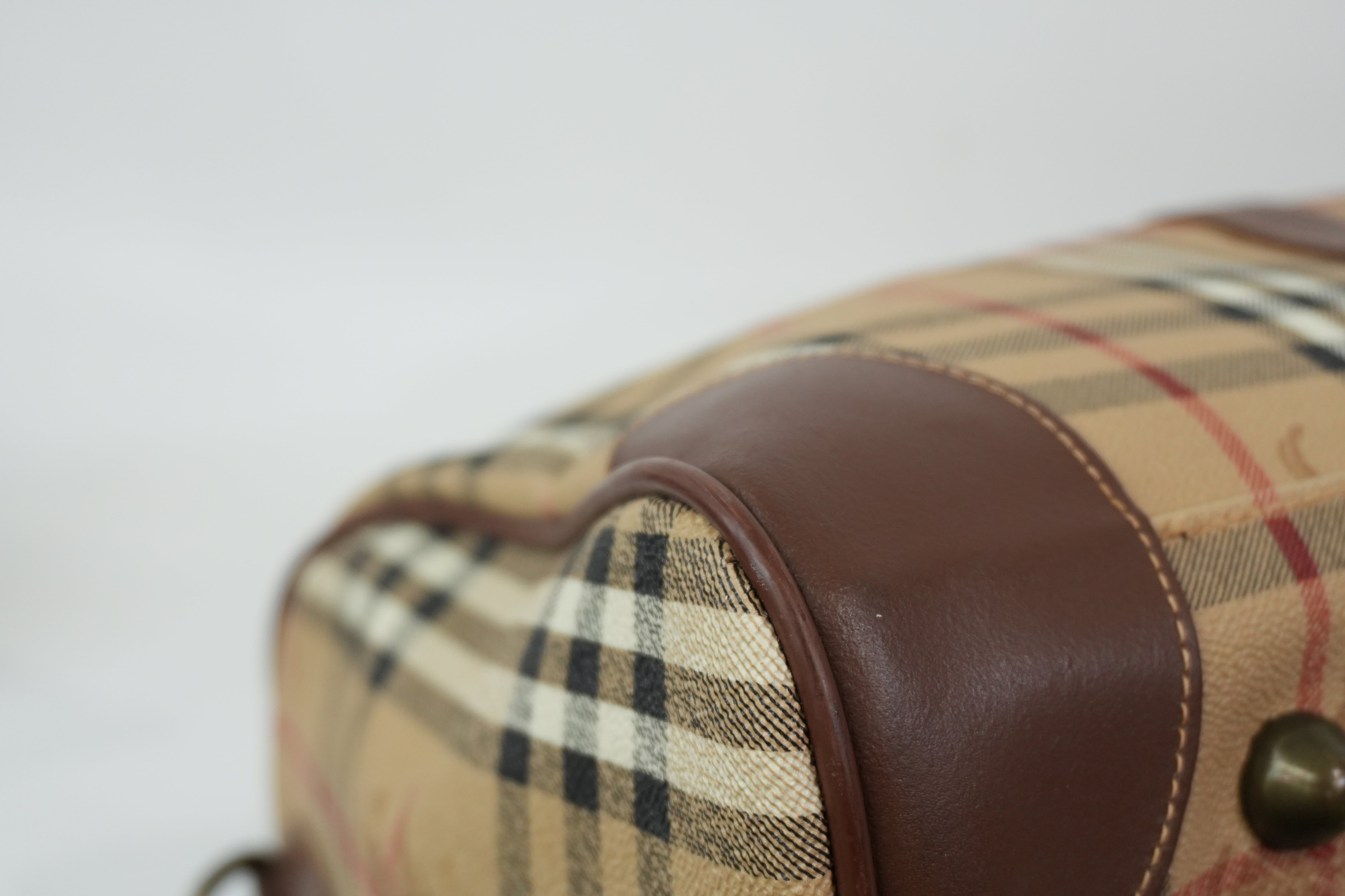 Pre-Owned Burberry Check Duffle Bag size 50 Beige