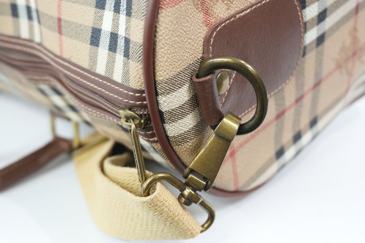 Pre-Owned Burberry Check Duffle Bag size 50 Beige