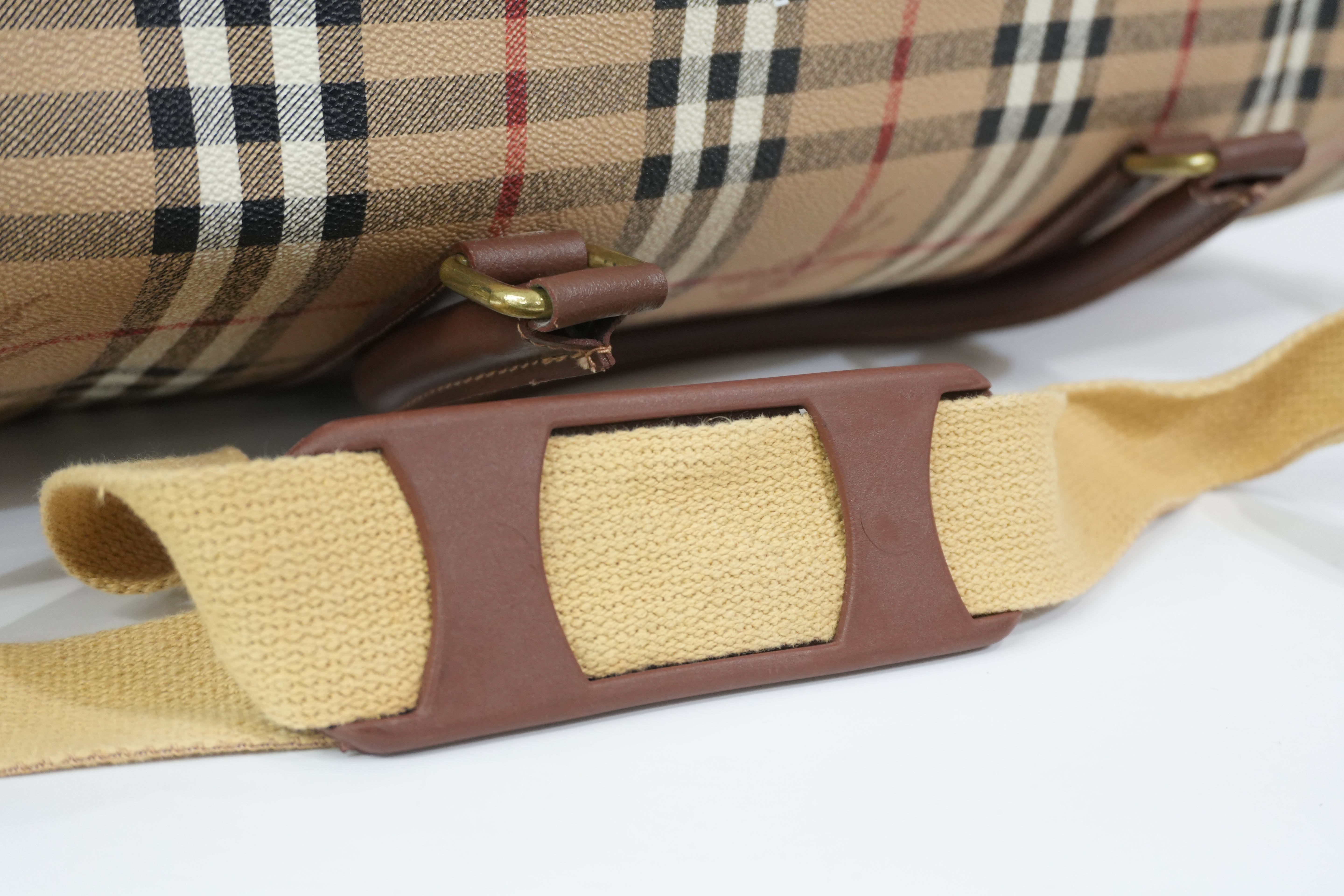 Pre-Owned Burberry Check Duffle Bag size 50 Beige