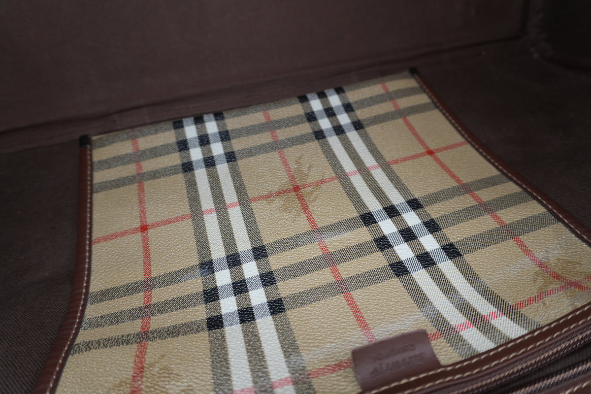Pre-Owned Burberry Check Duffle Bag size 50 Beige