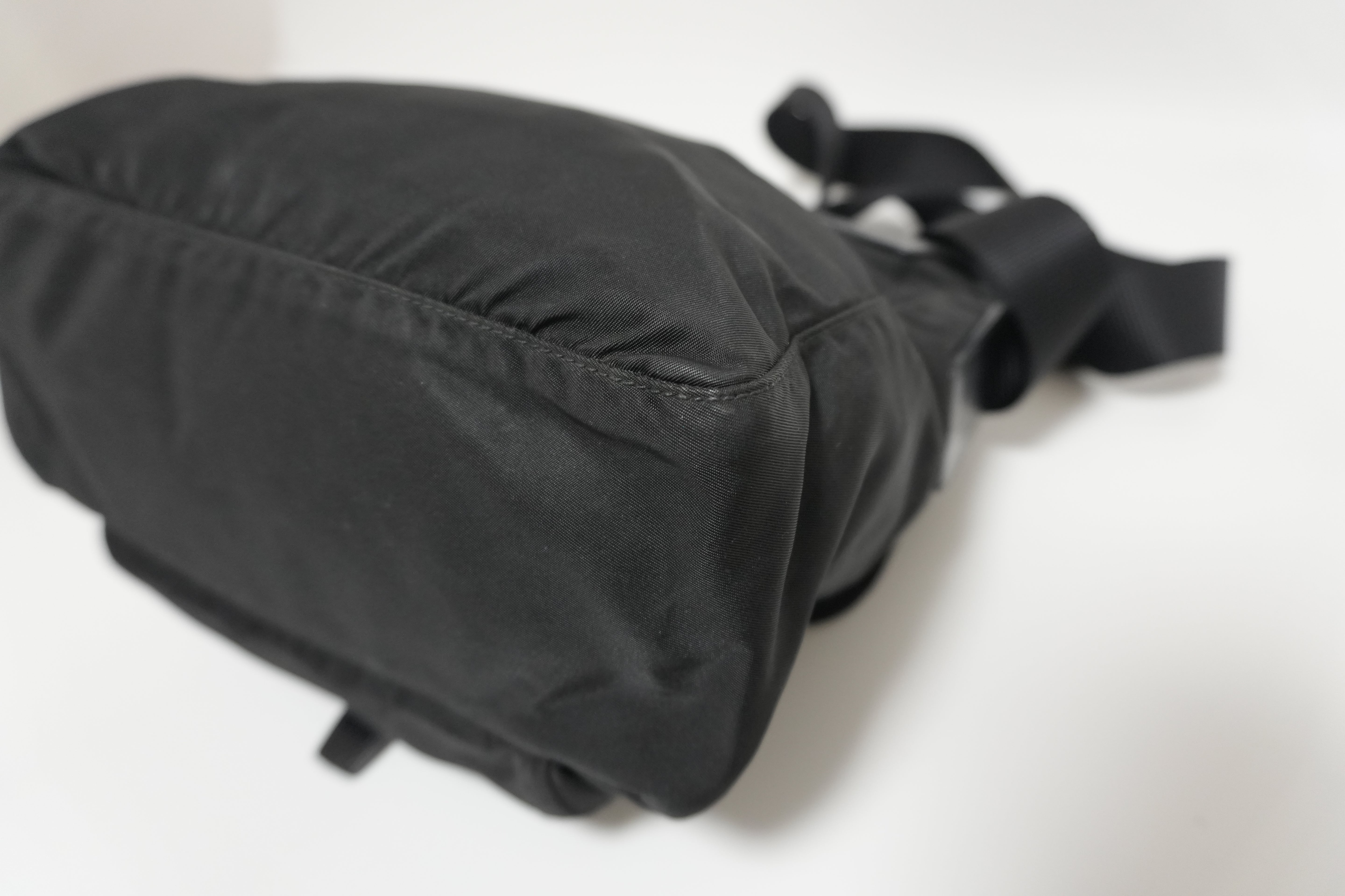 Borsa a tracolla in nylon Prada usata